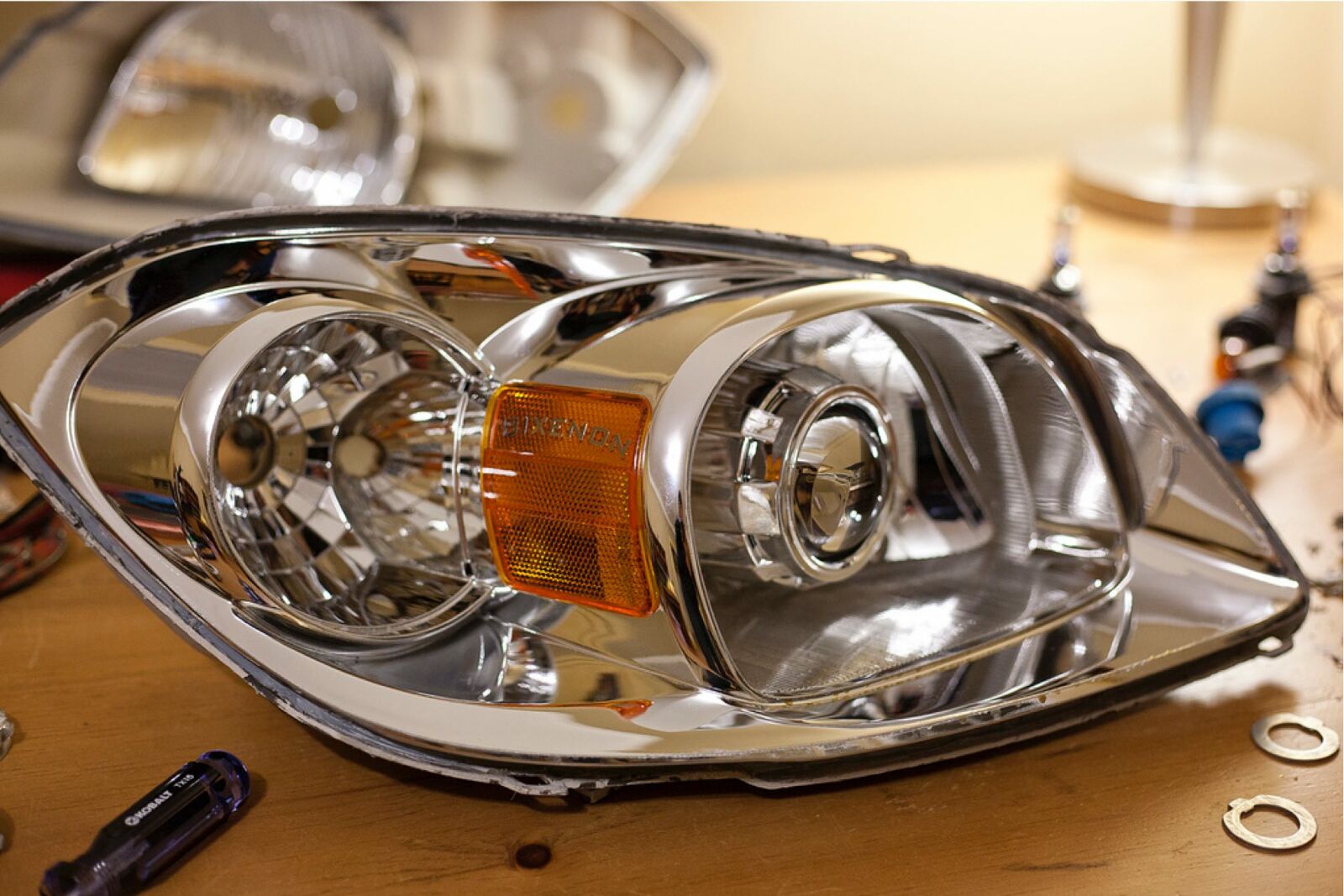 Morimoto Metal Emblems Bi-Xenon -6