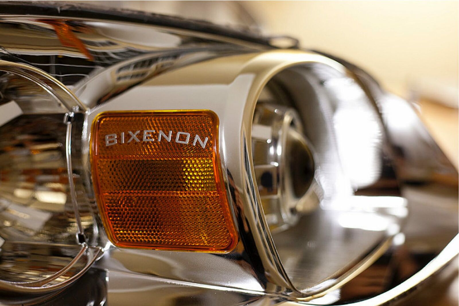 Morimoto Metal Emblems Bi-Xenon -7