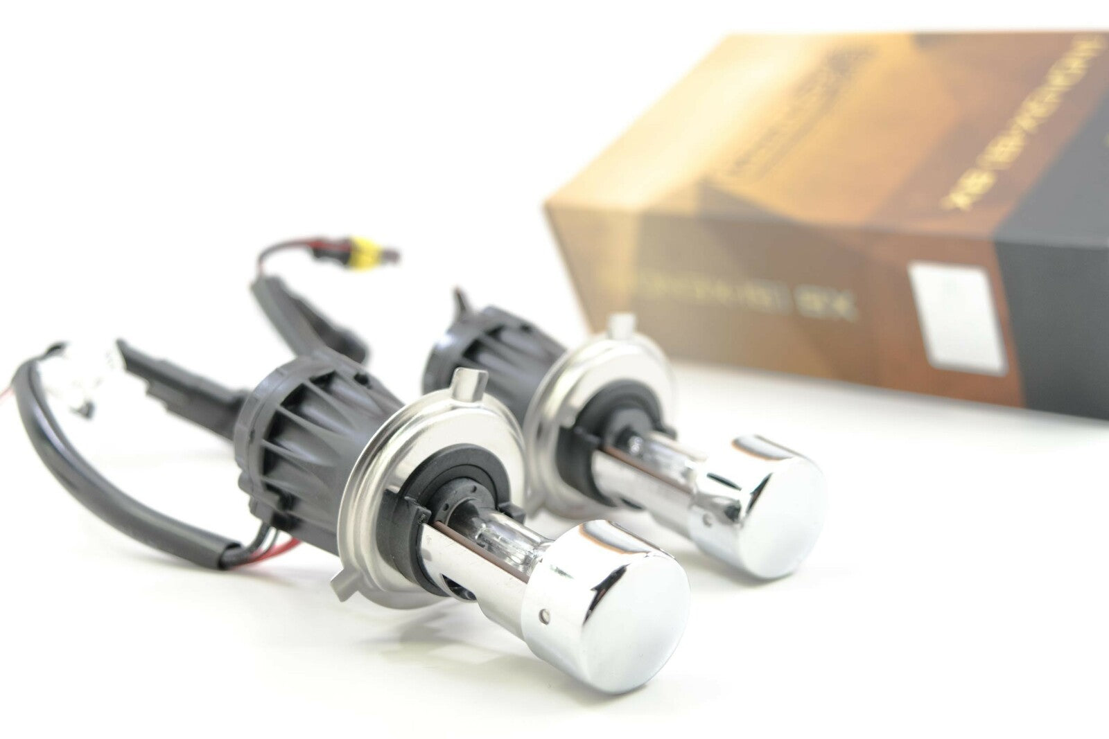 Morimoto H4/9003 Bi-Xenon XB 6000K HID Bulbs (Pair) -1