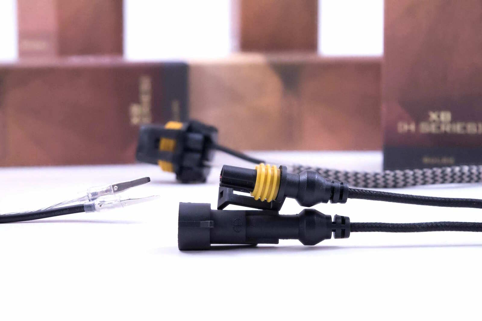 Morimoto 5202/2504 XB 6000K HID Bulbs (Pair) -3