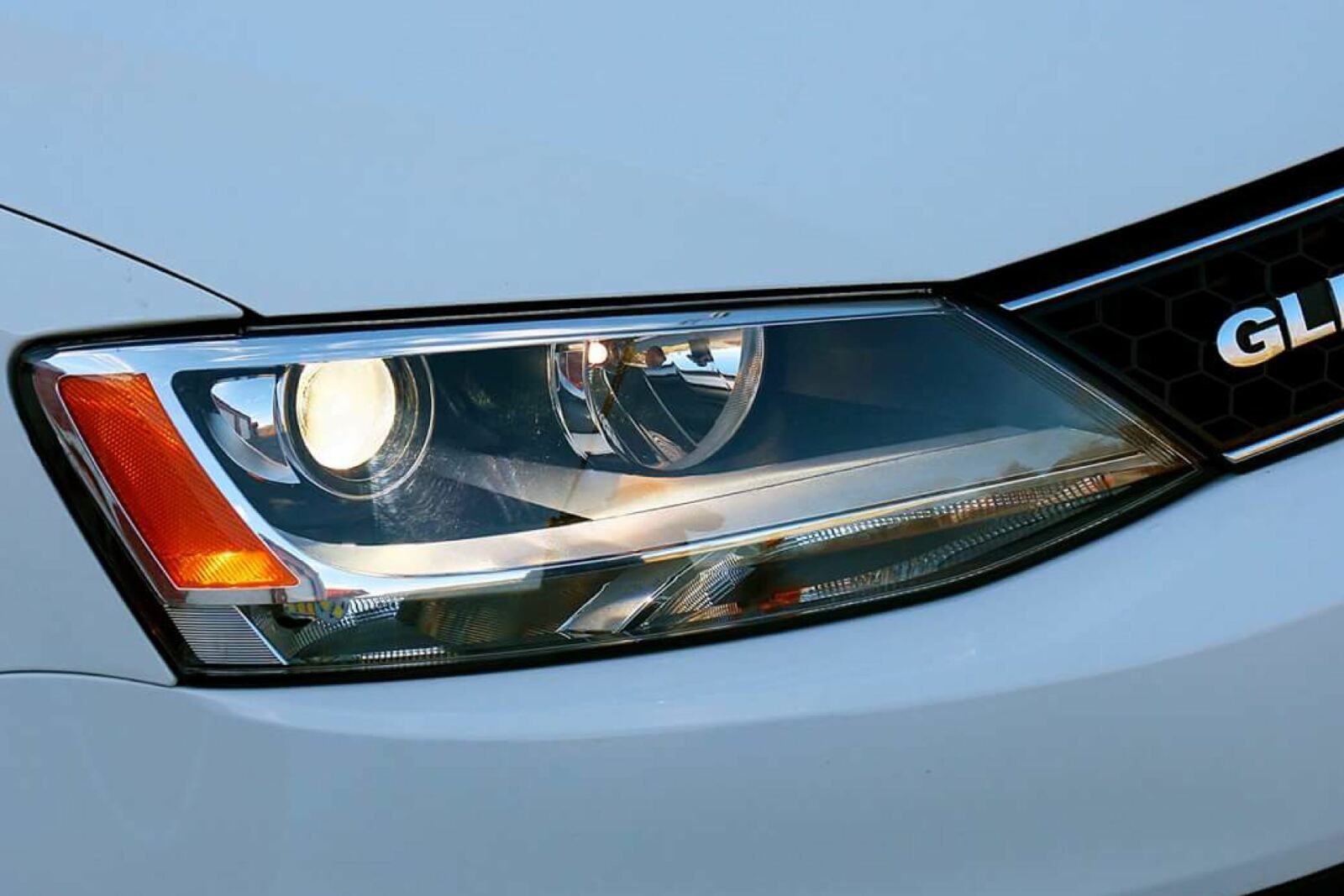 Morimoto Iris Projector Shroud -8