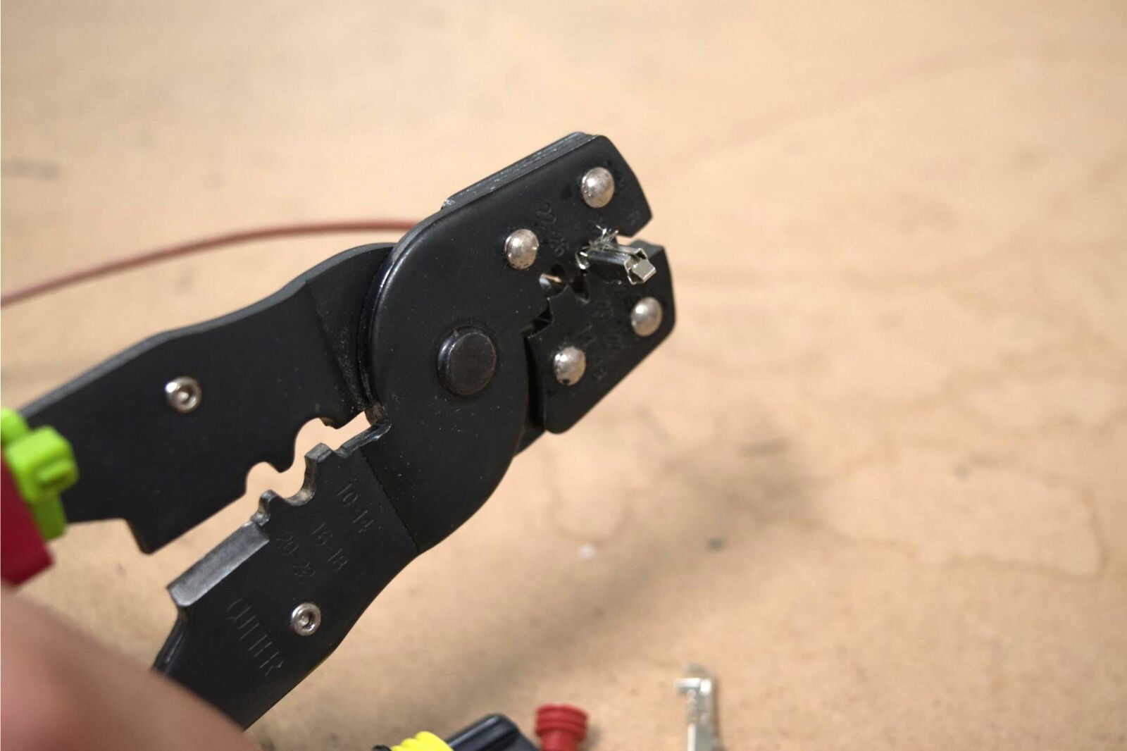 Morimoto Profile Connector H1/H3 Female -10