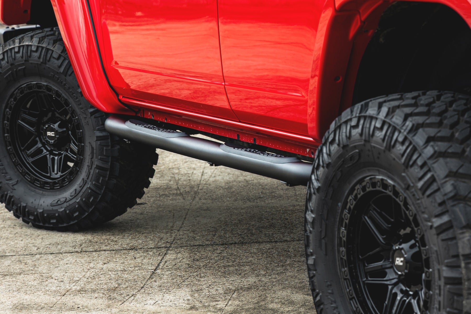 Rough Country Nerf Steps | 3" Tube | 4-Door | for Ford Bronco 4WD 2021-2026 43007