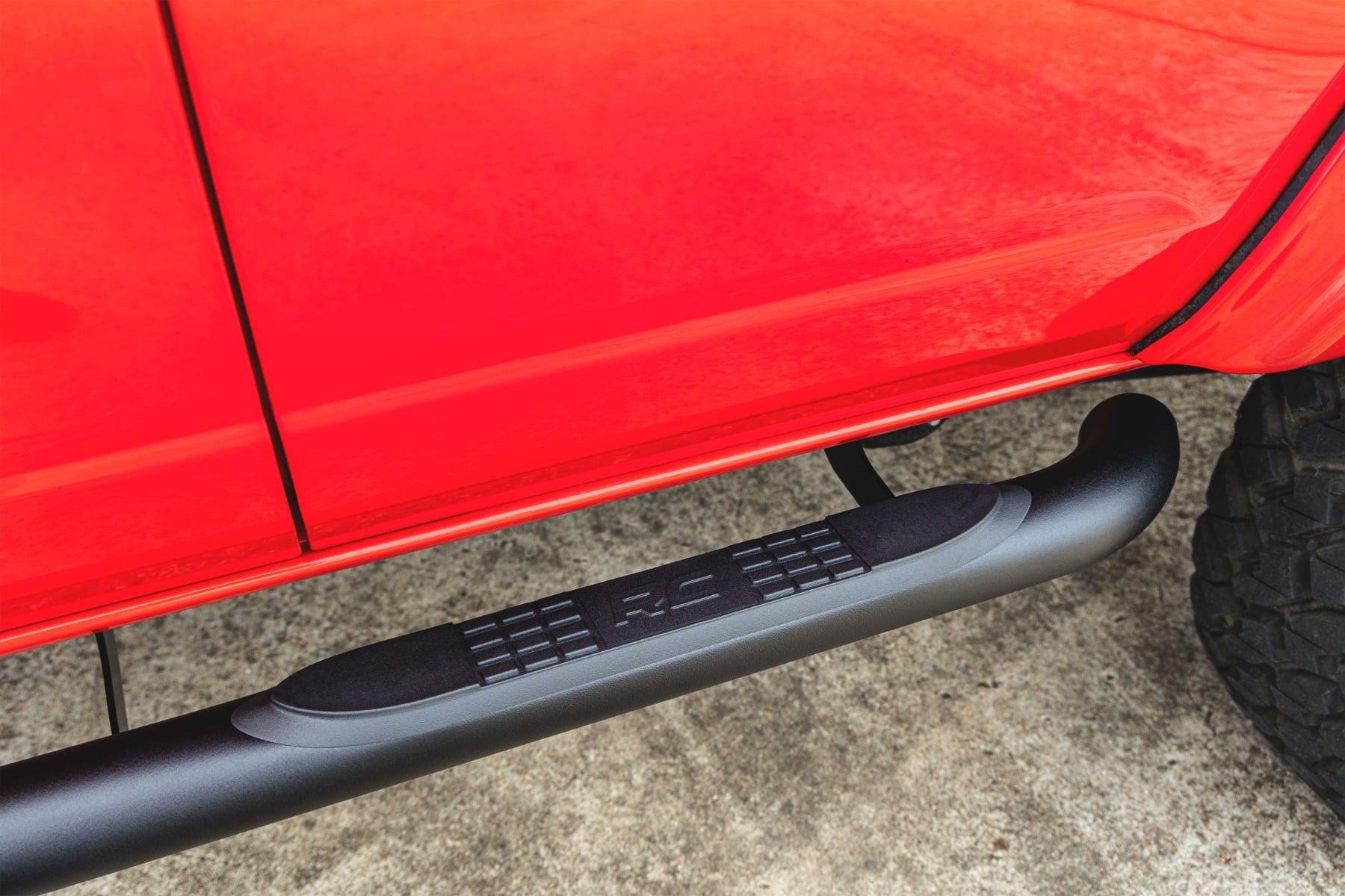 Rough Country Nerf Steps | 3" Tube | 4-Door | for Ford Bronco 4WD 2021-2026 43007
