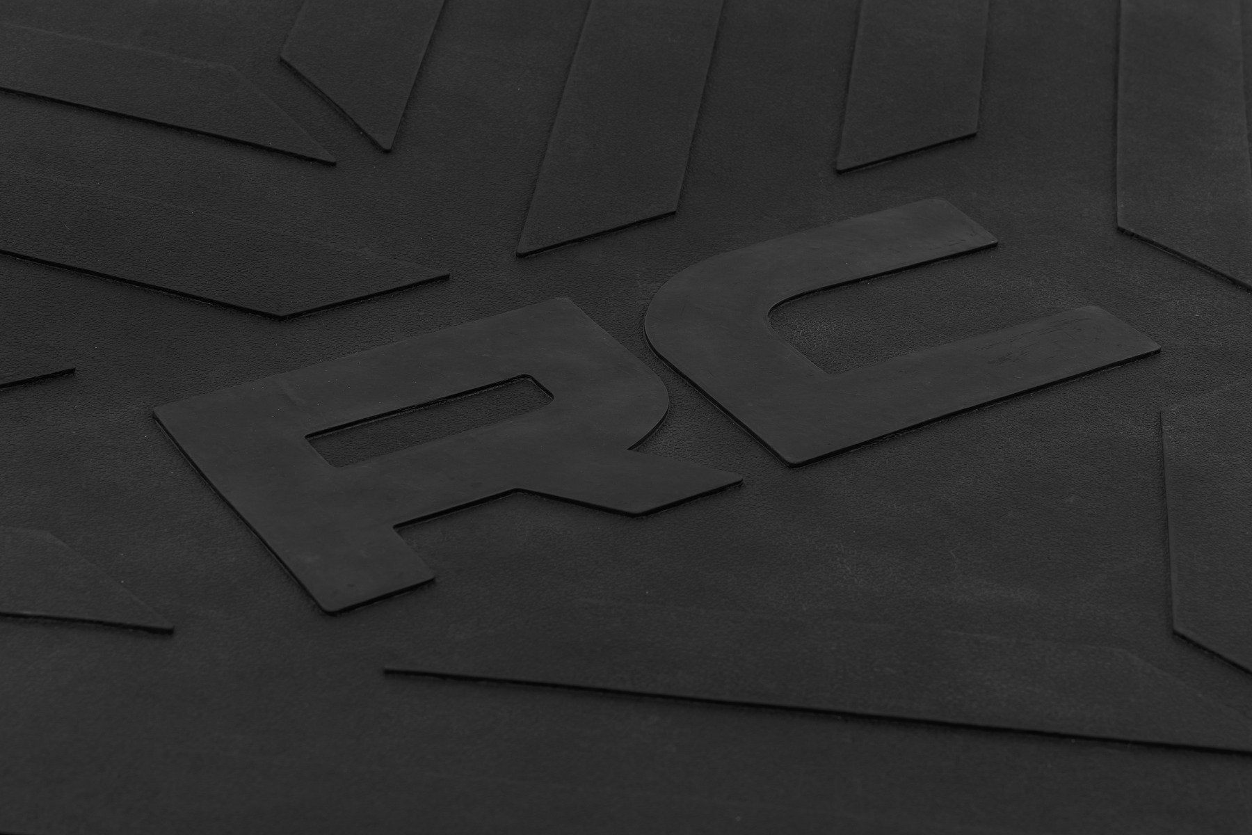Rough Country Bed Mat 5' Bed RC Logo Colorado/ Canyon 2014-2022 RCM690