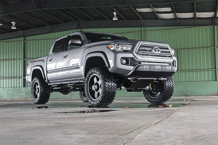Rough Country 4" Suspension Lift Kit w/ Shocks for Toyota Tacoma 16-20 4WD -6