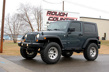 Rough Country 2.5" Suspension Lift w Shocks for Wrangler JK 07-18 2Dr -3
