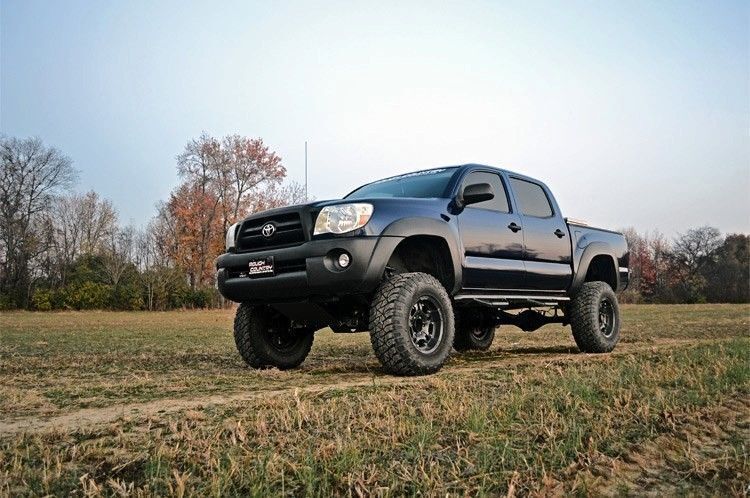 Rough Country 4" Suspension Lift Kit w Shocks for Toyota Tacoma 05-15 4WD -2