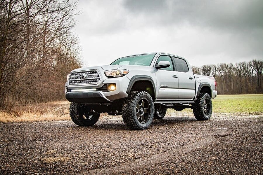 Rough Country 4" Suspension Lift Kit w/ Shocks for Toyota Tacoma 16-20 4WD -2