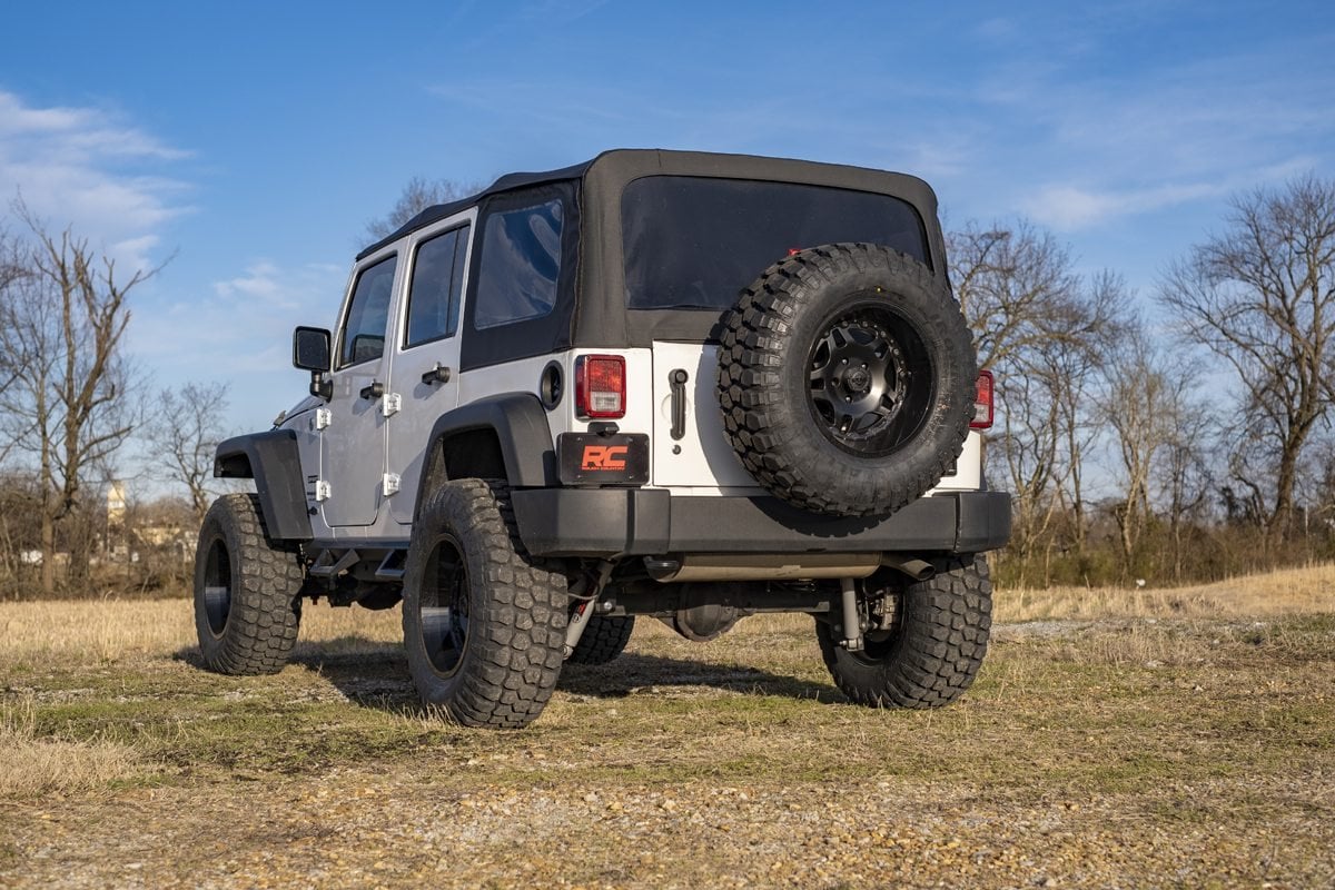 Rough Country 3.25in For Jeep Lift Kit w/V2 Shocks 07-18 Wrangler JK Unlimited 66970