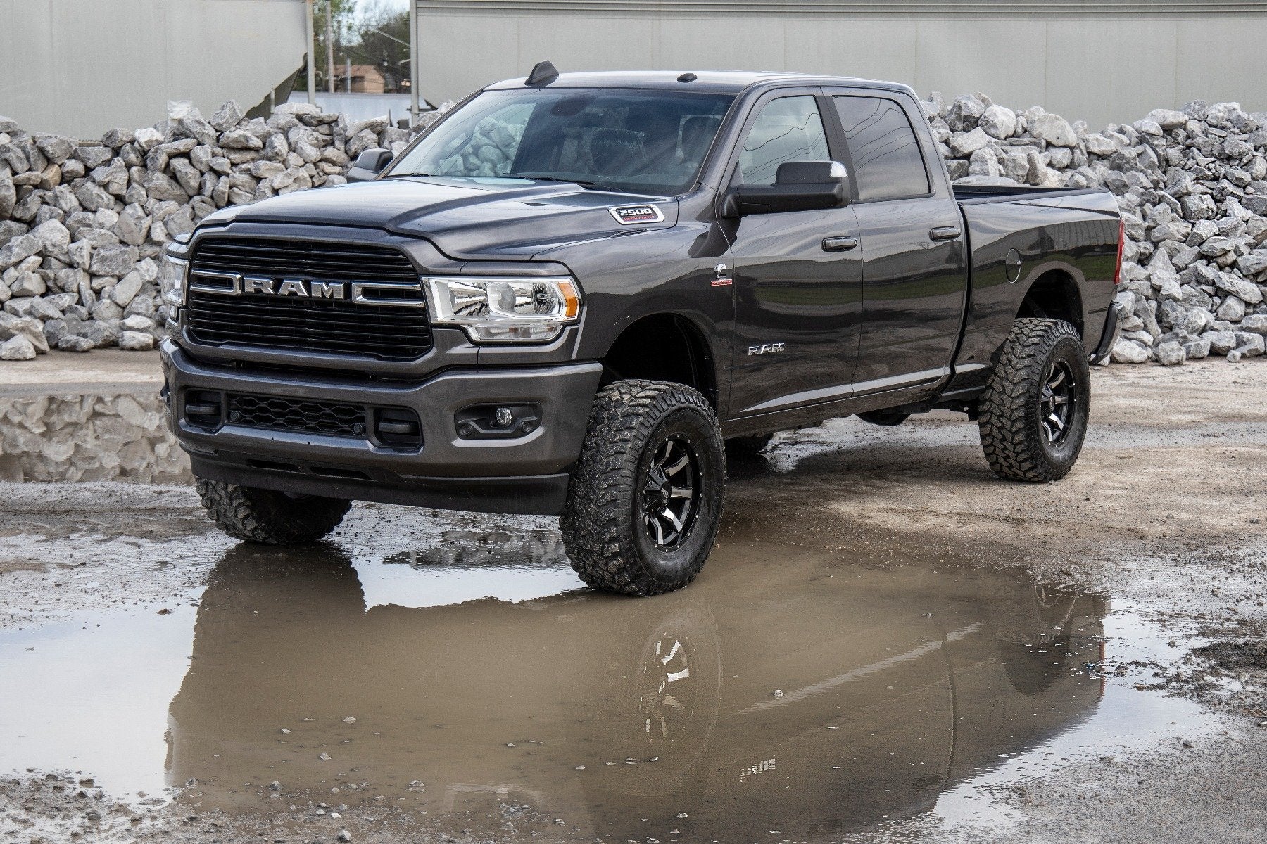 Rough Country 2.5 Inch Leveling Kit RR Leaf M1 Ram 2500 2014-2023 37740