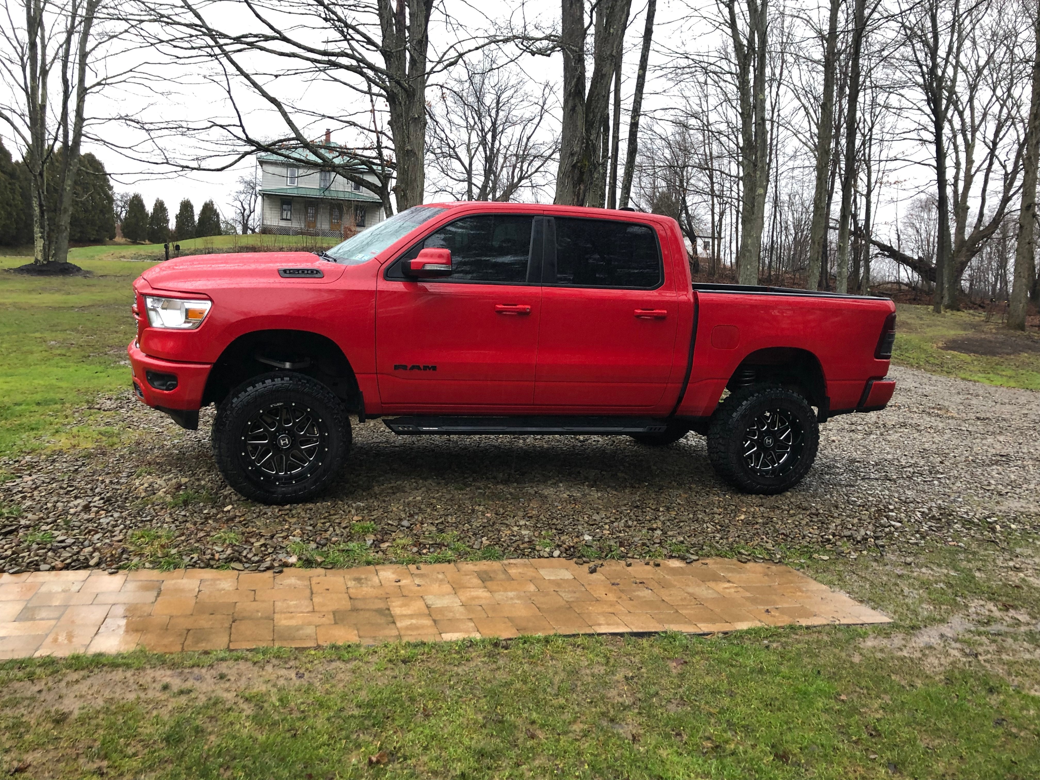 Rough Country Forged Upper Control Arms 3-3.5" Lift for Ram 1500 19-25 31402RED
