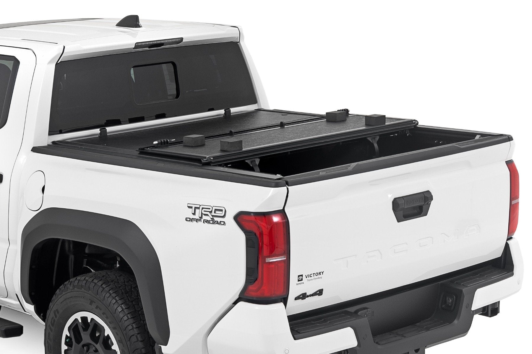 Rough Country Hard Low Profile Bed Cover | 6' Bed | for Toyota Tacoma 24-26 47410600B