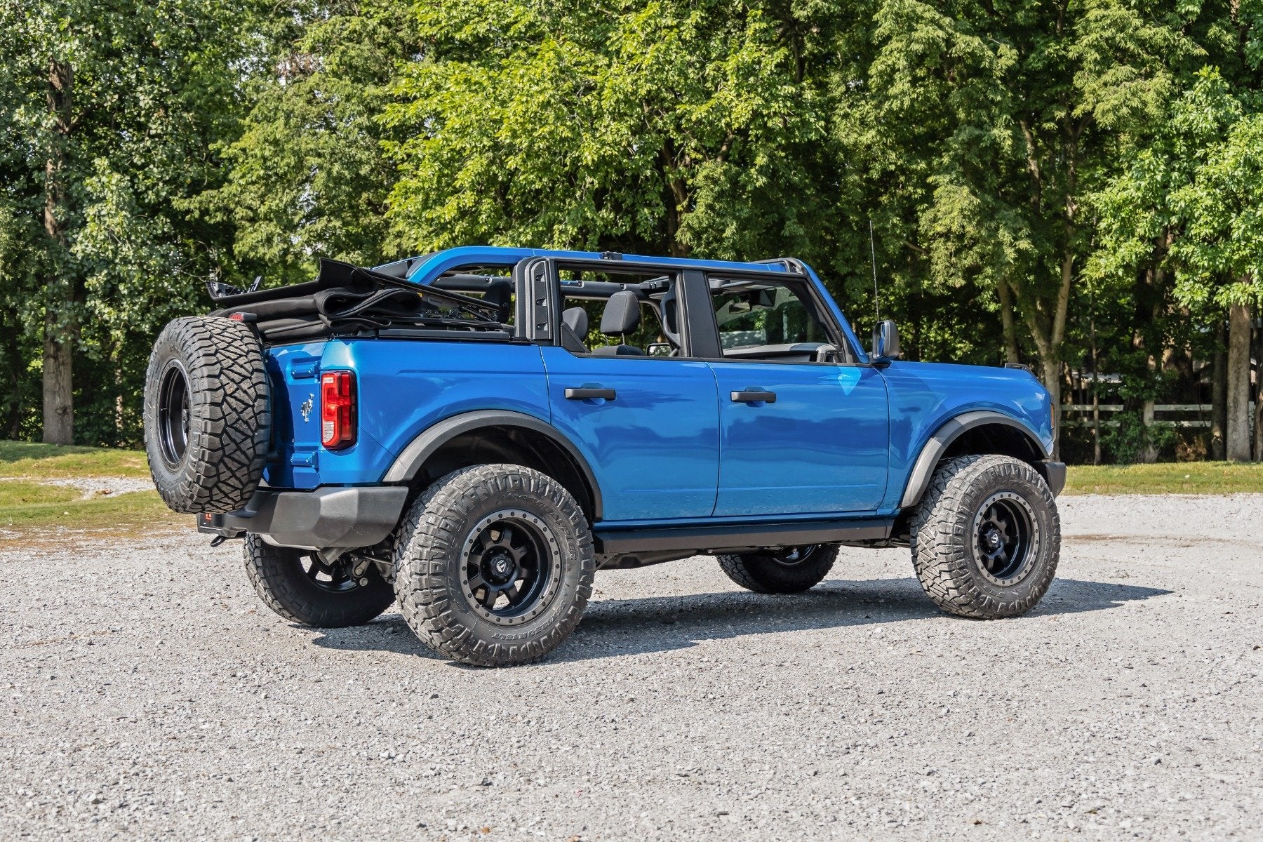 Rough Country 2" Lift Kit Lifted Struts For Ford Bronco 4wd 2021-2025 591141