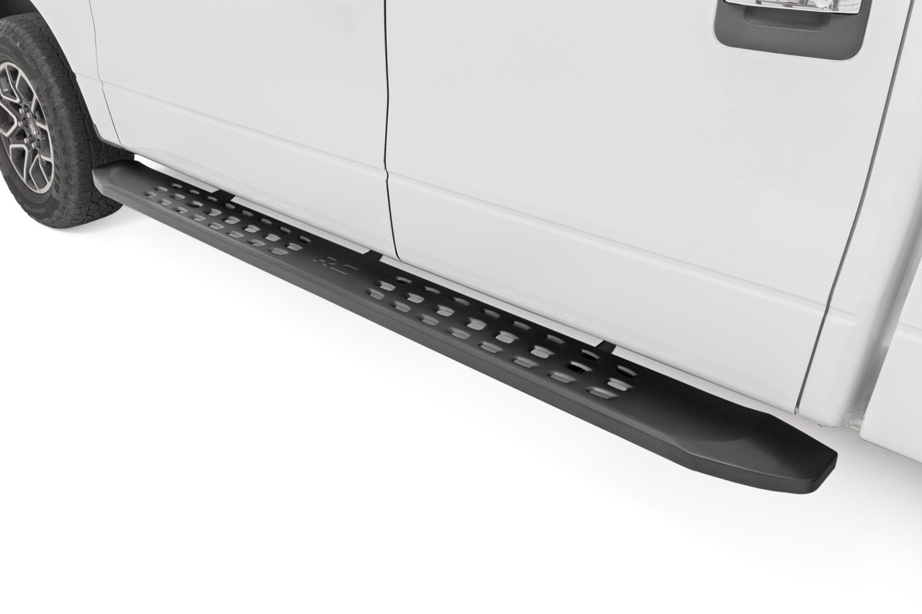 RPT2 Running Board Crew Cab Black Ford F-150 (09-14) 44010
