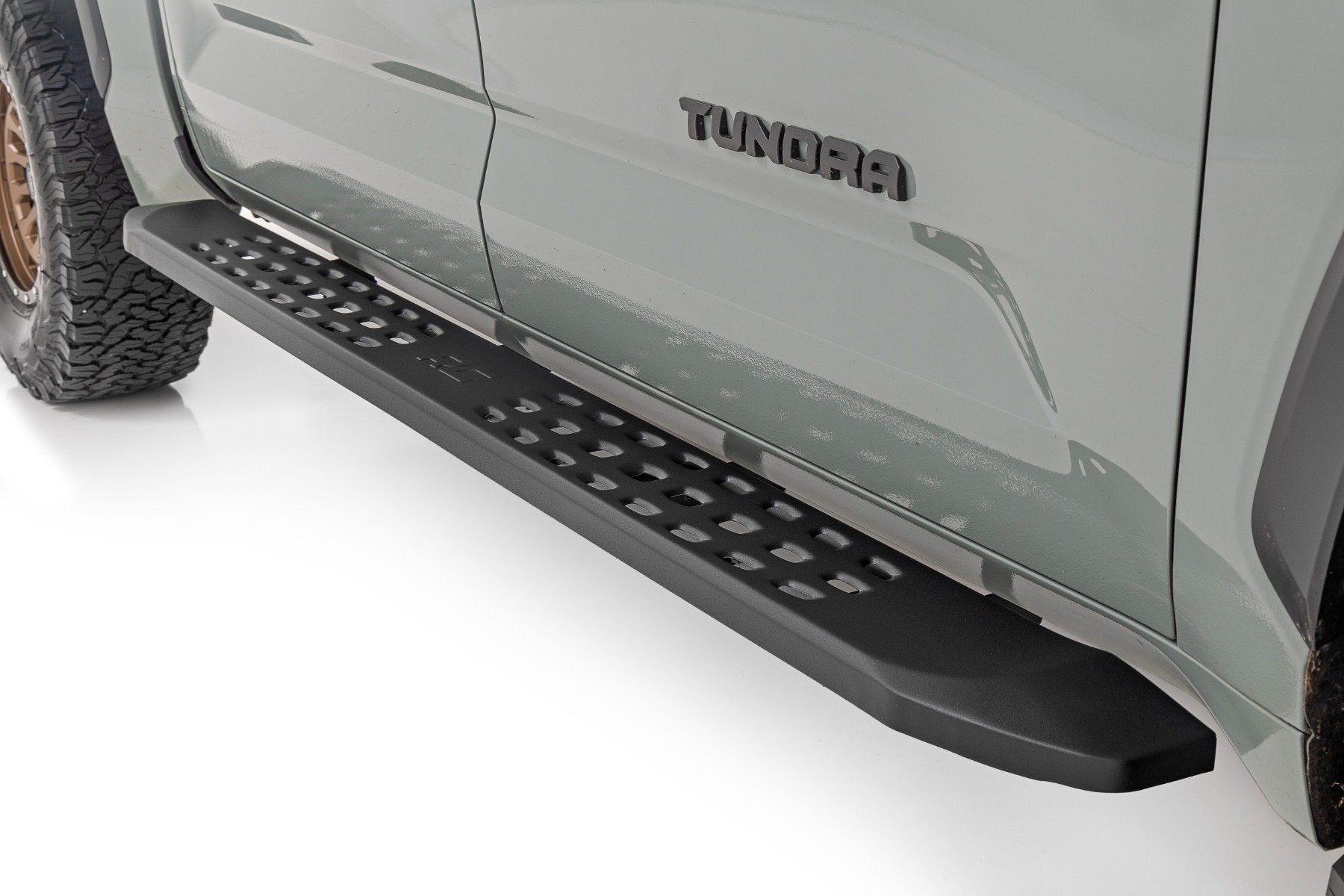 RPT2 Running Board Crew Cab Black Toyota Tundra 22-23 44007