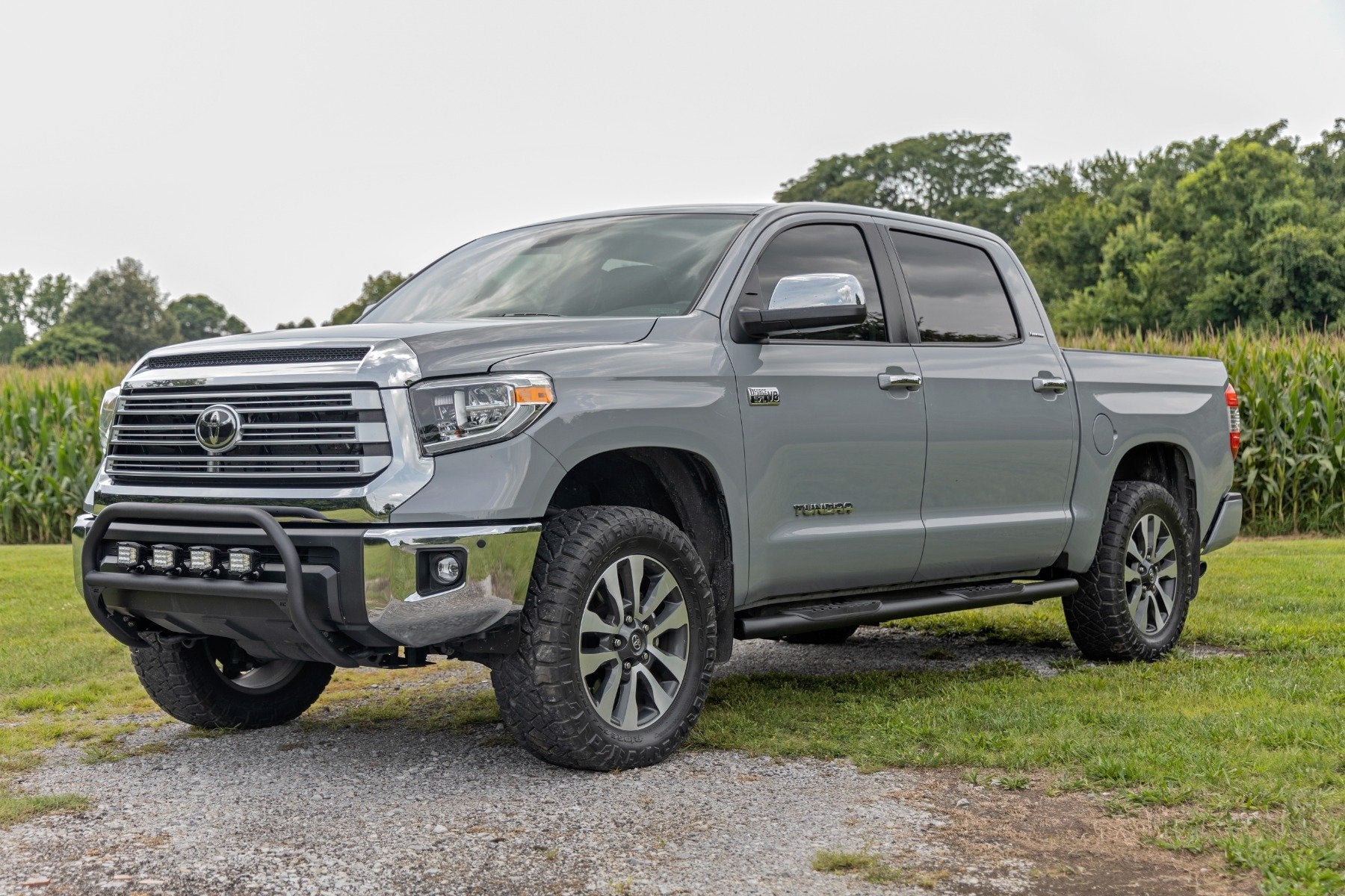 Rough Country Oval Nerf Step Crew Cab Black Toyota Tundra 2WD/4WD (07-21) 21009
