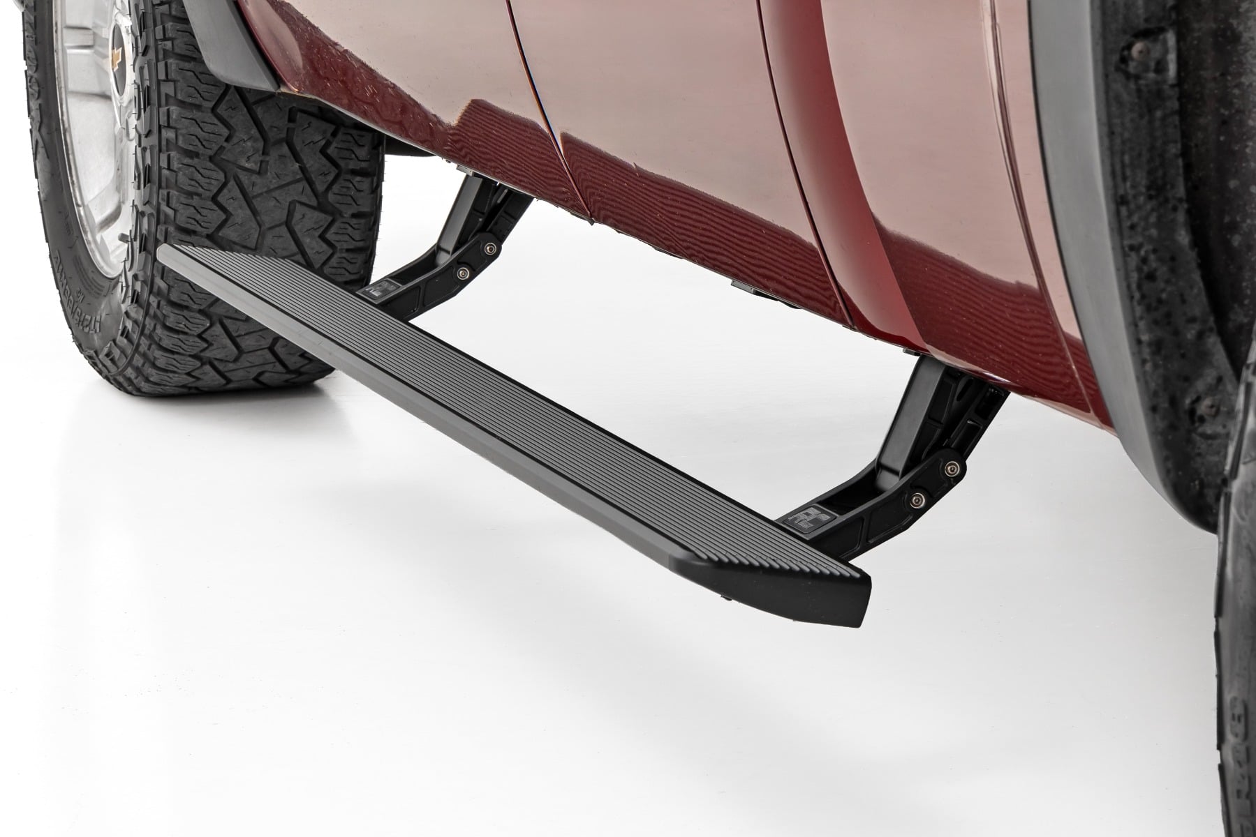Rough Country Power Running Boards HT-Series Dbl Cab GM 1500/2500HD/3500HD 14-18 ESR51523