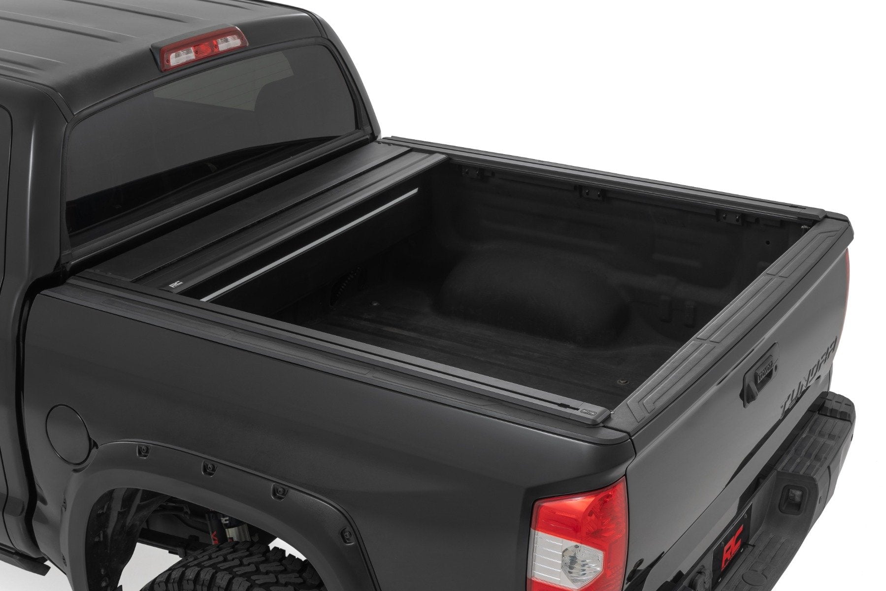 Rough Country Powered Retractable Bed Cover | 5'7" Bed | for Toyota Tundra (07-21)