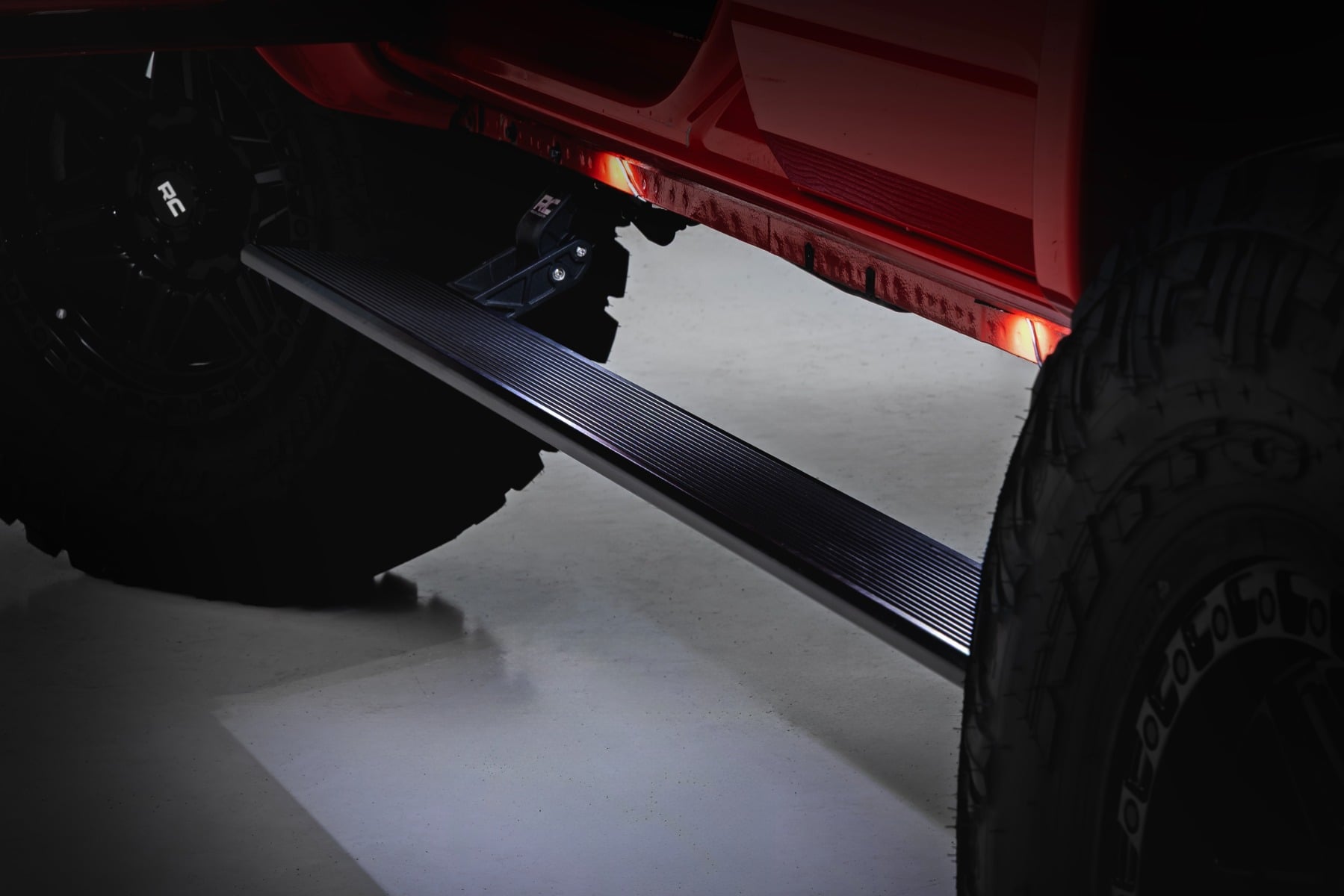 Rough Country Power Running Boards HT-Series 4 Door for Ford Bronco 2021-2026 ESR51330