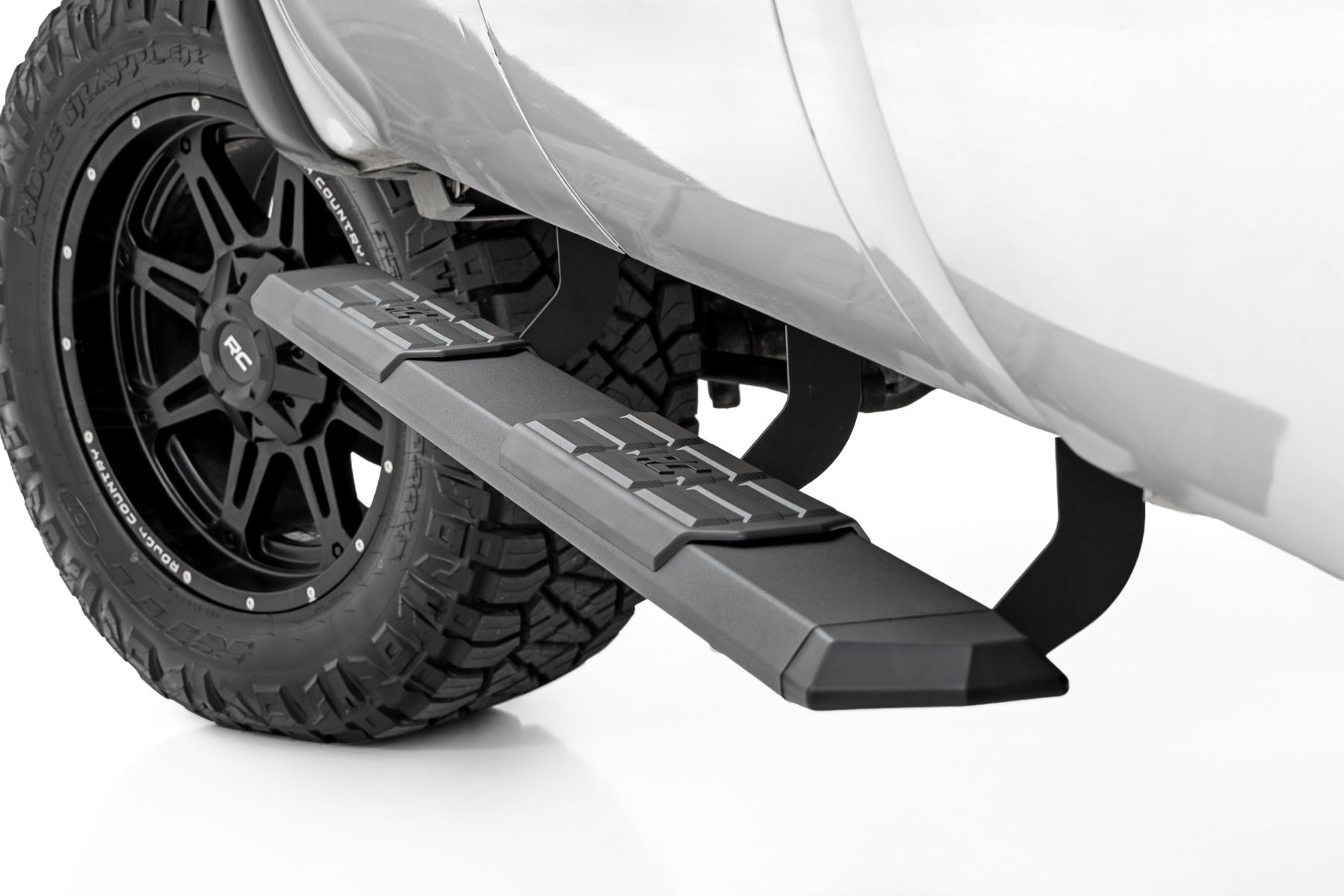 Rough Country TR2 Running Boards | for Ford F-250/F-350 Super Duty (99-16) 45001