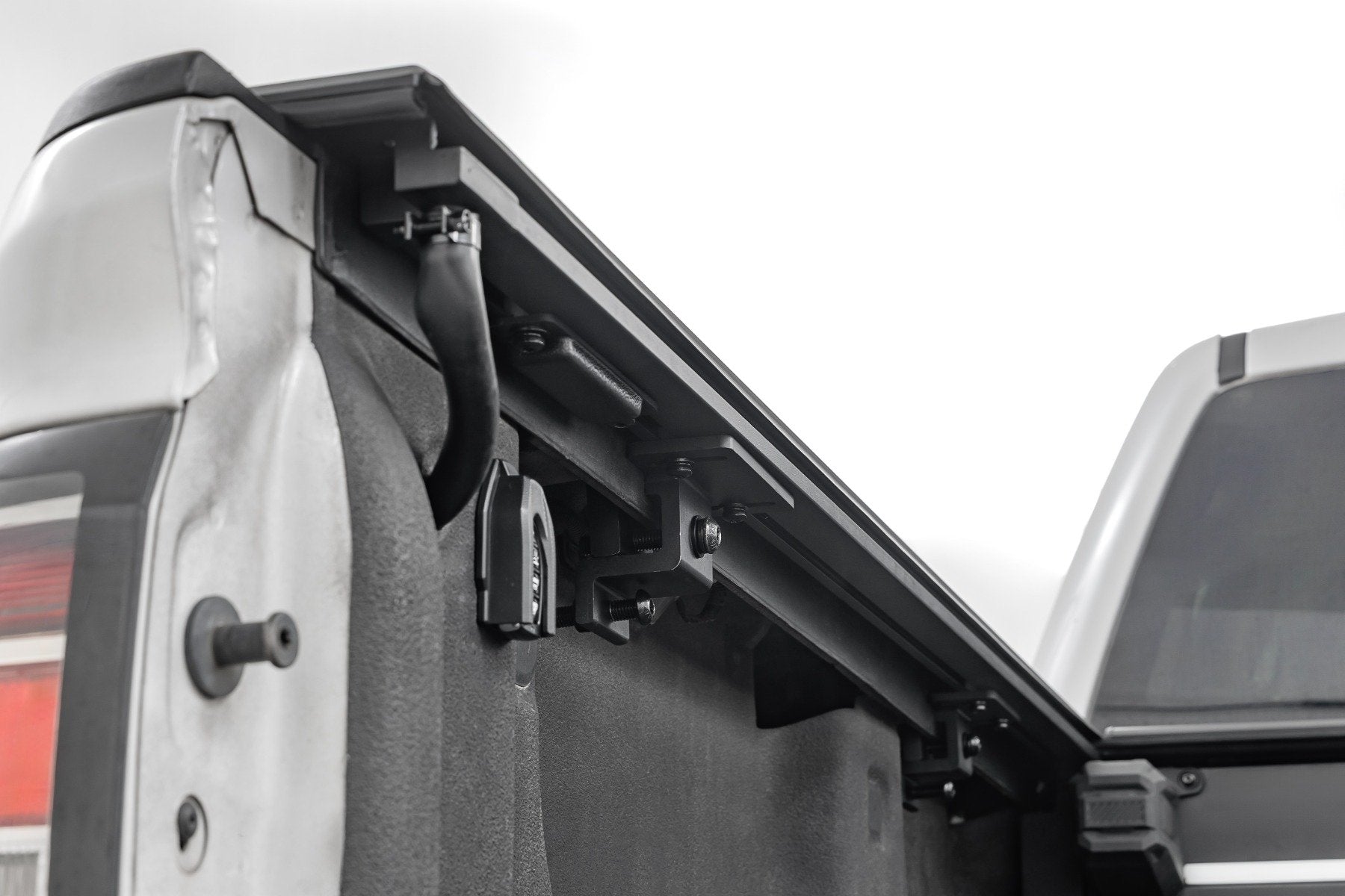 Rough Country Powered Retractable Bed Cover | 5'9" Bed | GM 1500 (14-18) / 2500 (14-19)