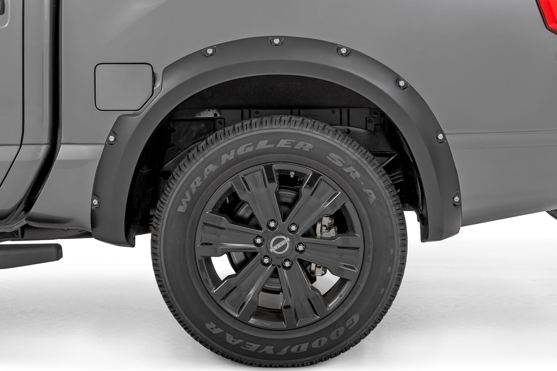 Rough Country Fender Flares Crew QAK Glacier White W/O Emblem for Titan 17-23 F-N101705A-QAK