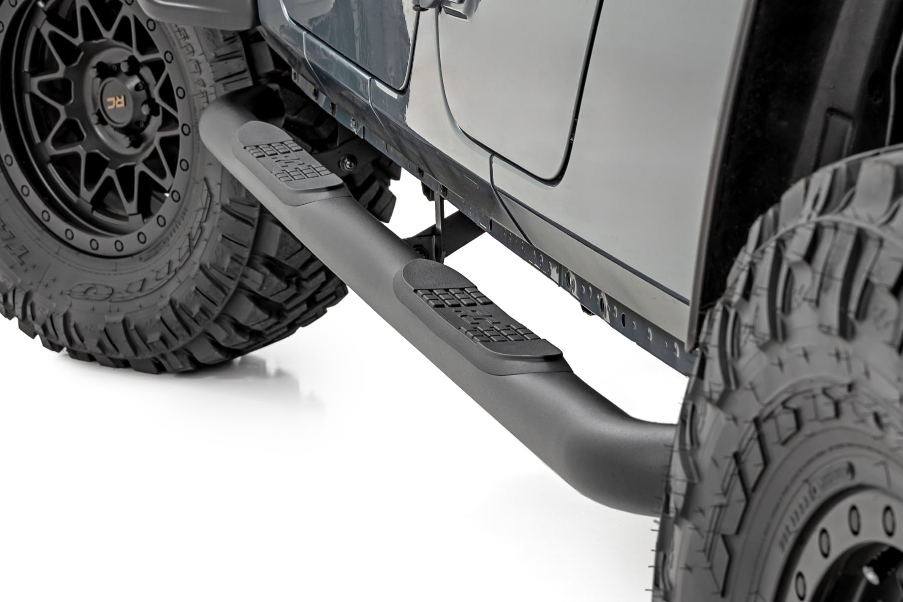 Rough Country Nerf Steps | 3" Tube | for Jeep Gladiator JT 4WD (2020-2026) 43005