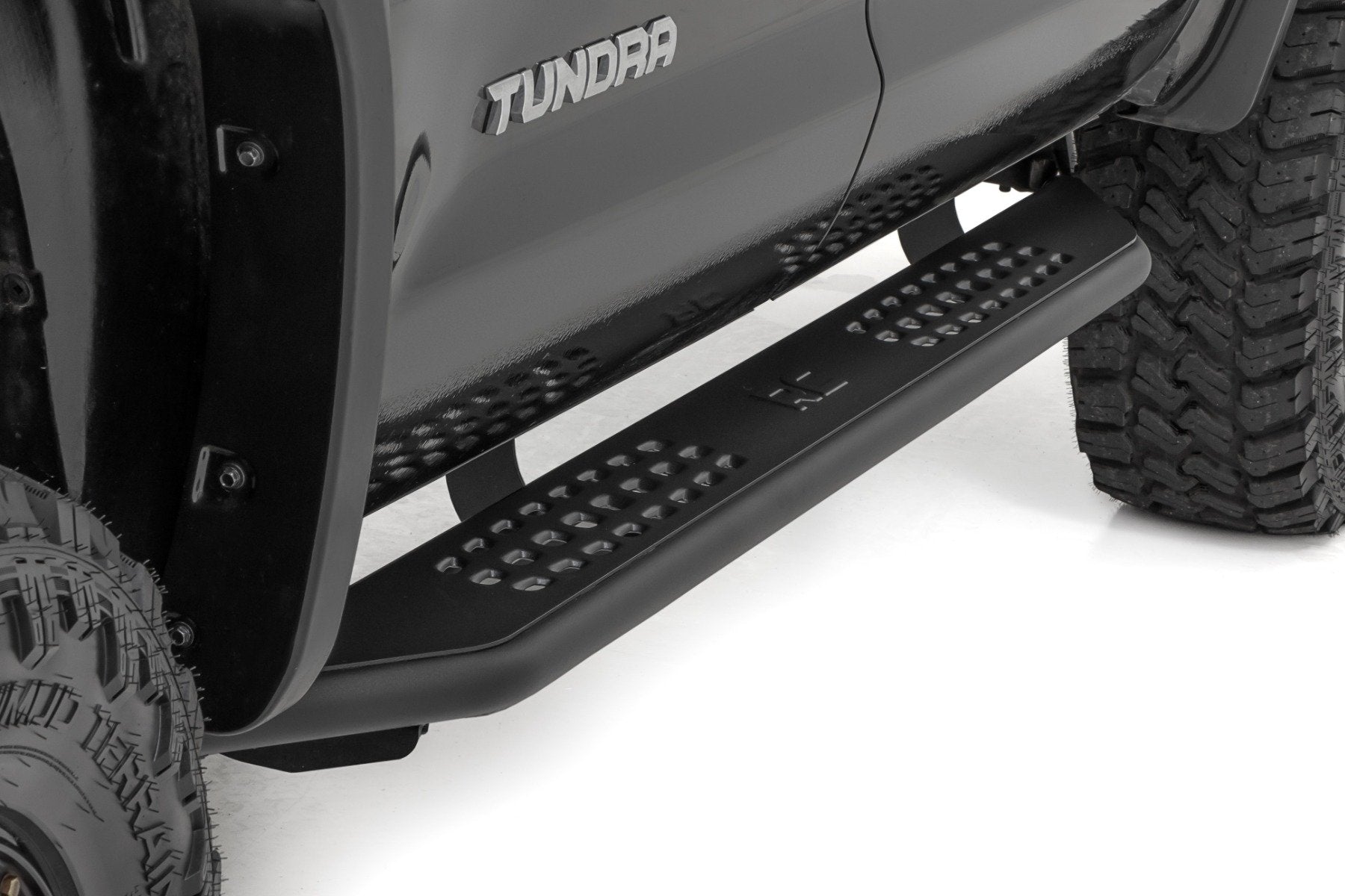 Rough Country OV2 Running Boards Side Step Bars Crew Cab Toyota Tundra 07-21 14005