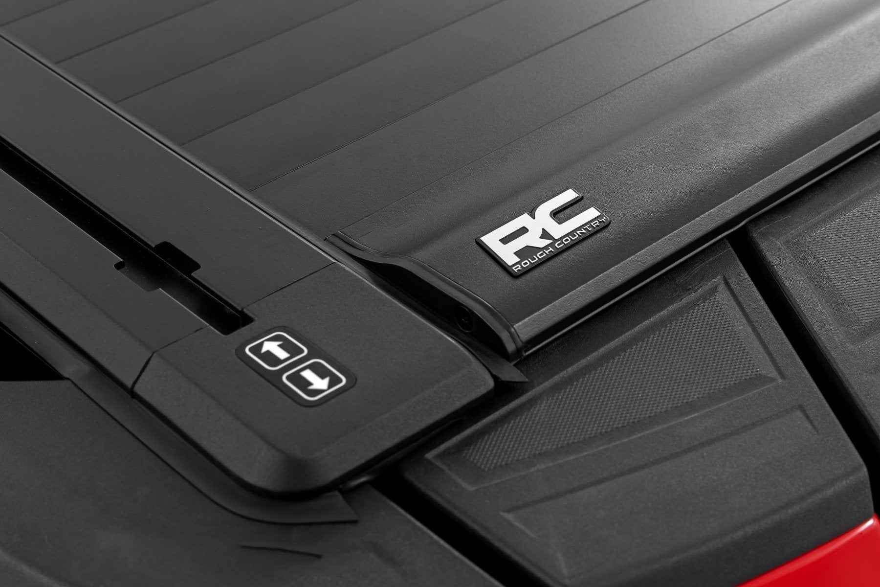 Rough Country Powered Retractable Bed Cover | 6'9" Bed | Chevy/GMC 2500HD/3500HD (20-26) 51210690