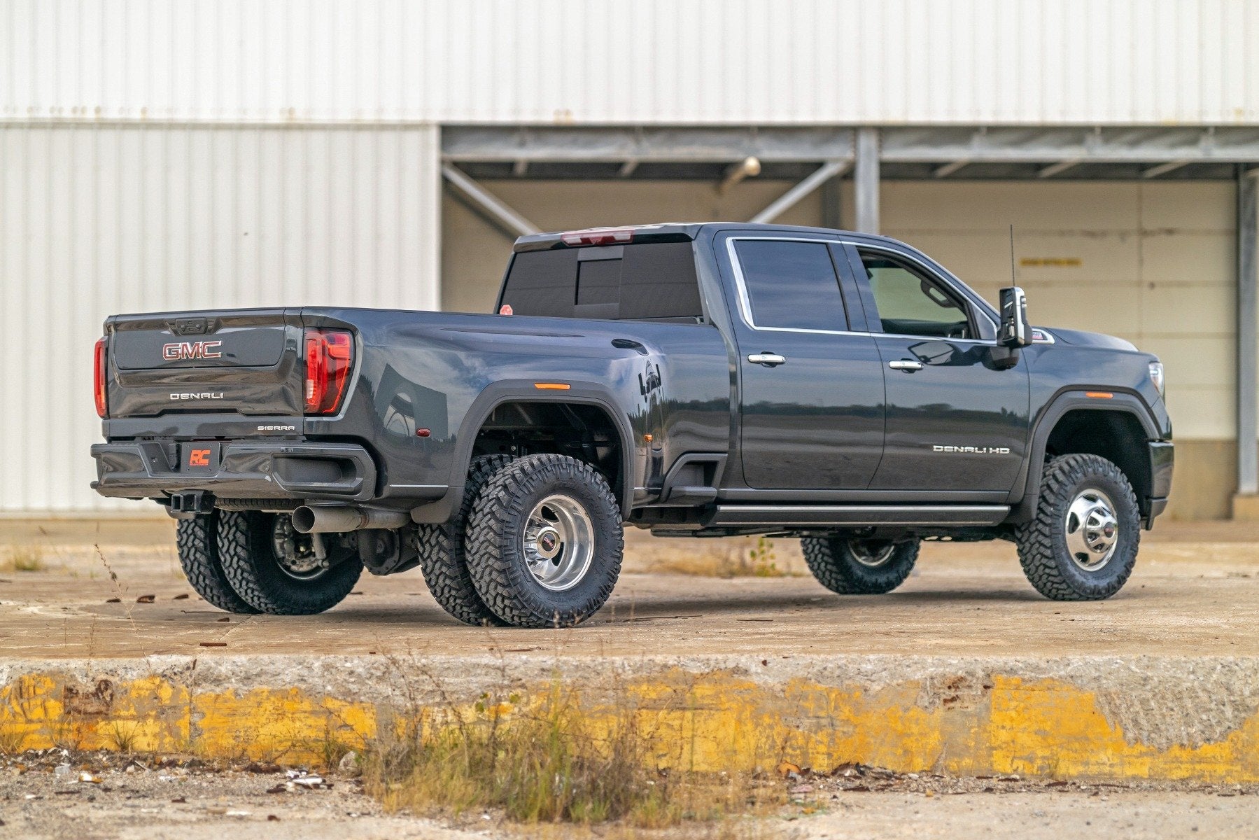 Rough Country 3" Lift UCAs V2 Chevy/GMC Sierra Silverado 3500HD 20-25 95670RED