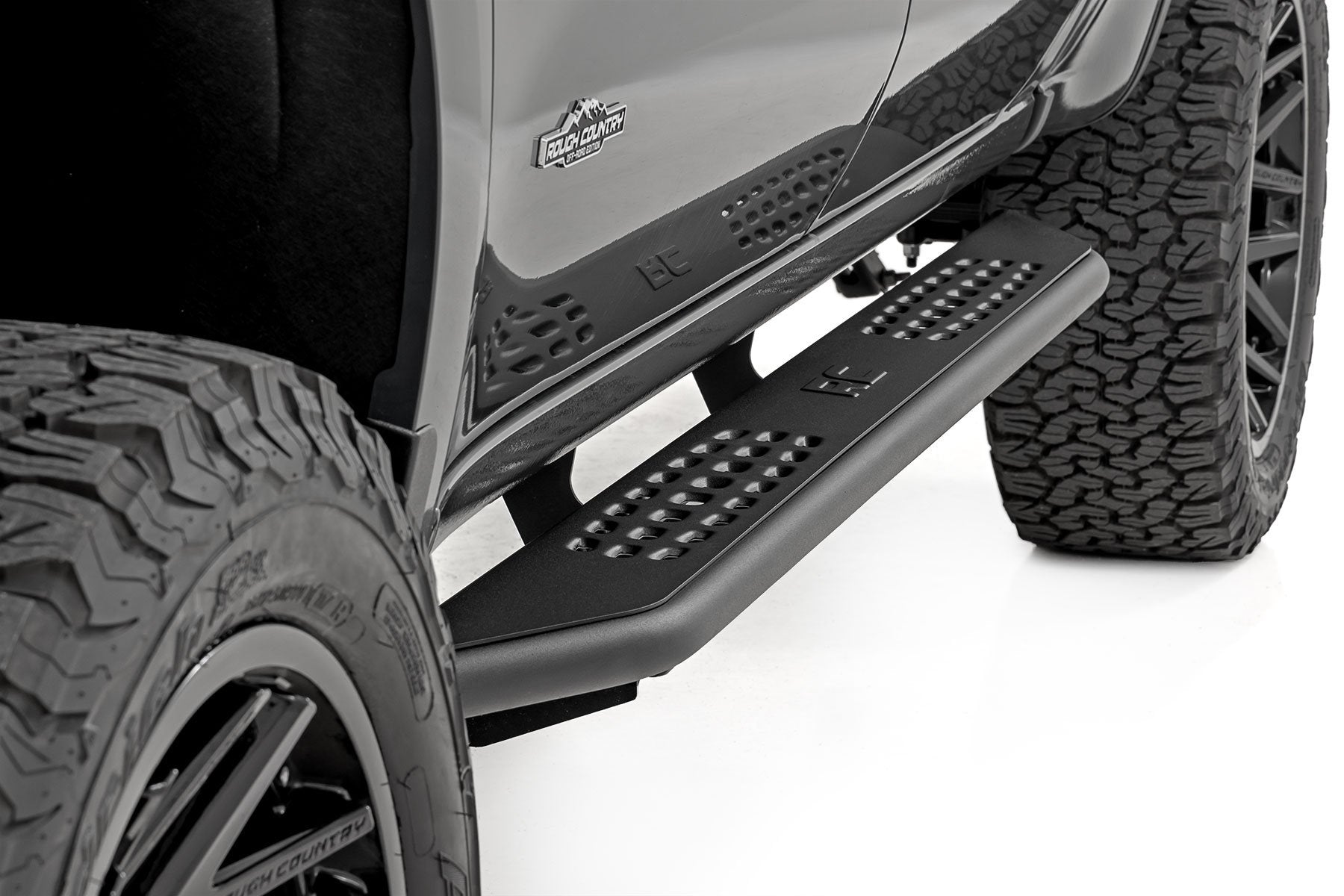 Rough Country OV2 Running Boards Side Step Crew Cab Chevy/GMC 1500/2500HD 19-24 14009