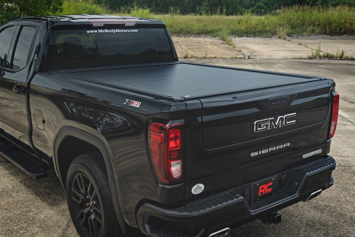 Rough Country Powered Retractable Bed Cover | 6'7" Bed | Chevy/GMC 1500 PU 19-26 51210650