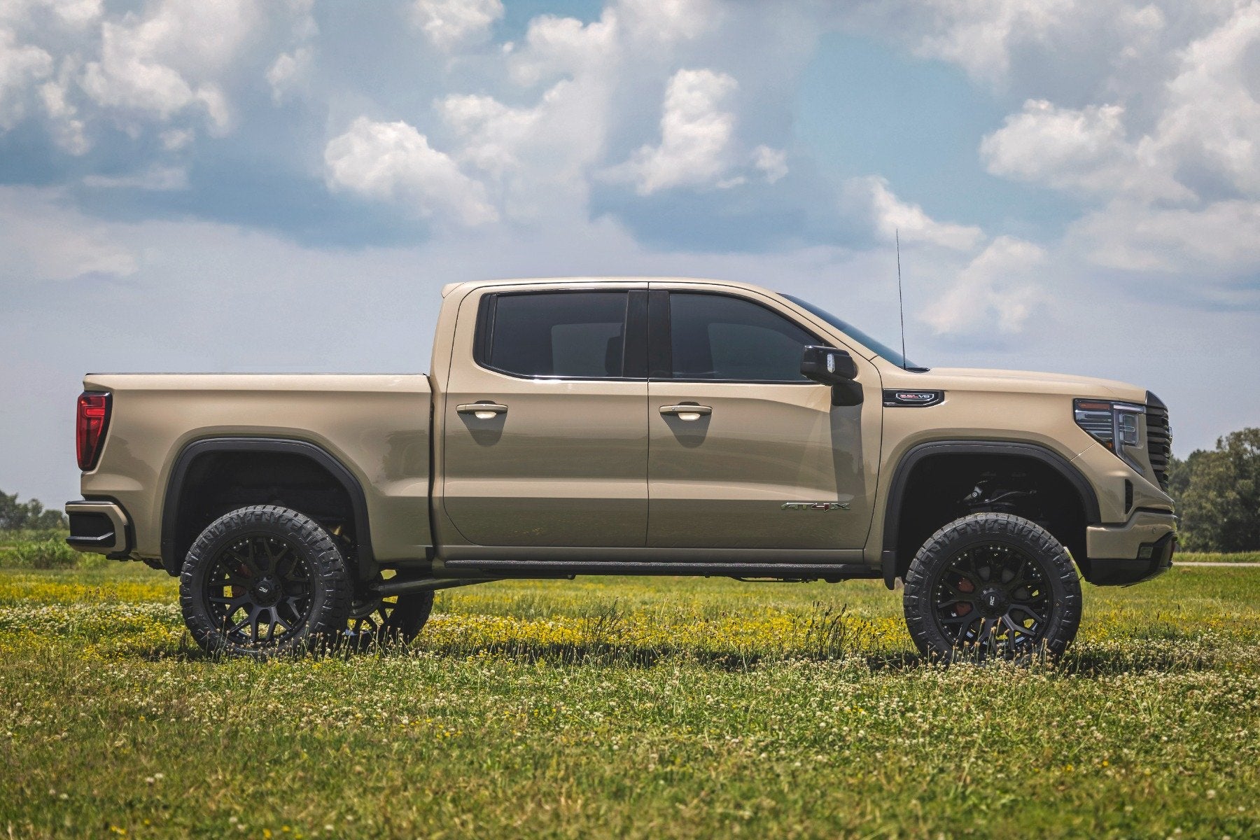 Rough Country 4 Inch Lift Kit | AT4X | GMC Sierra 1500 4WD (2022-2024) 110700