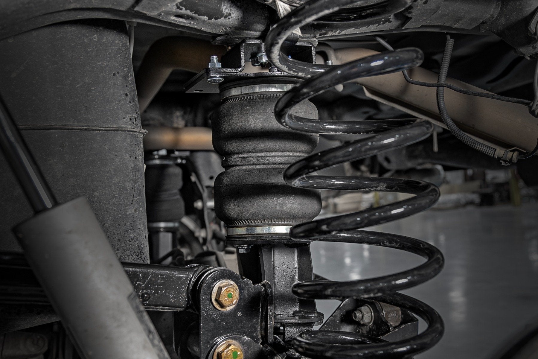 Air Spring Kit Ram 1500 4WD 09-23 & Classic