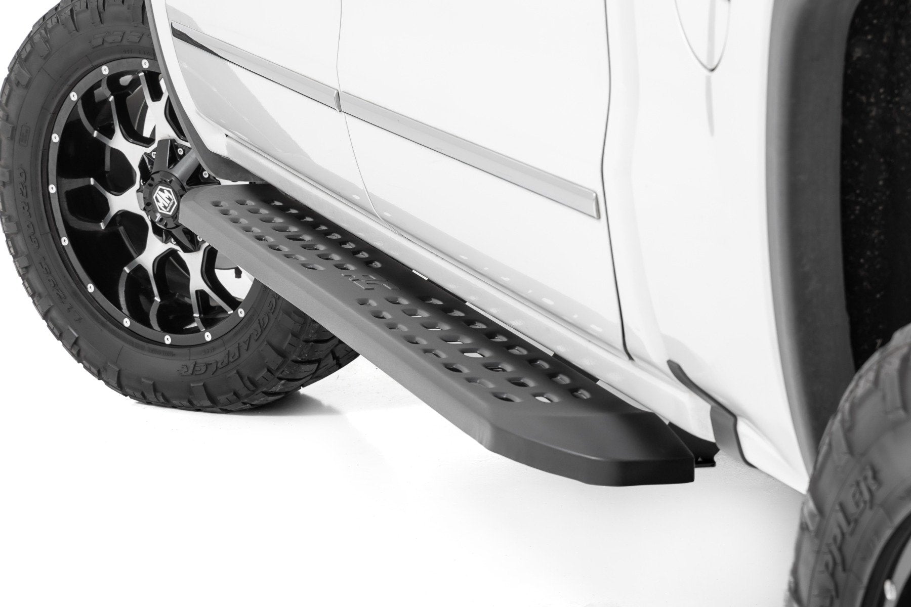 RPT2 Running Boards Crew Cab Chevy/GMC 1500/2500HD/3500HD 07-18 44001