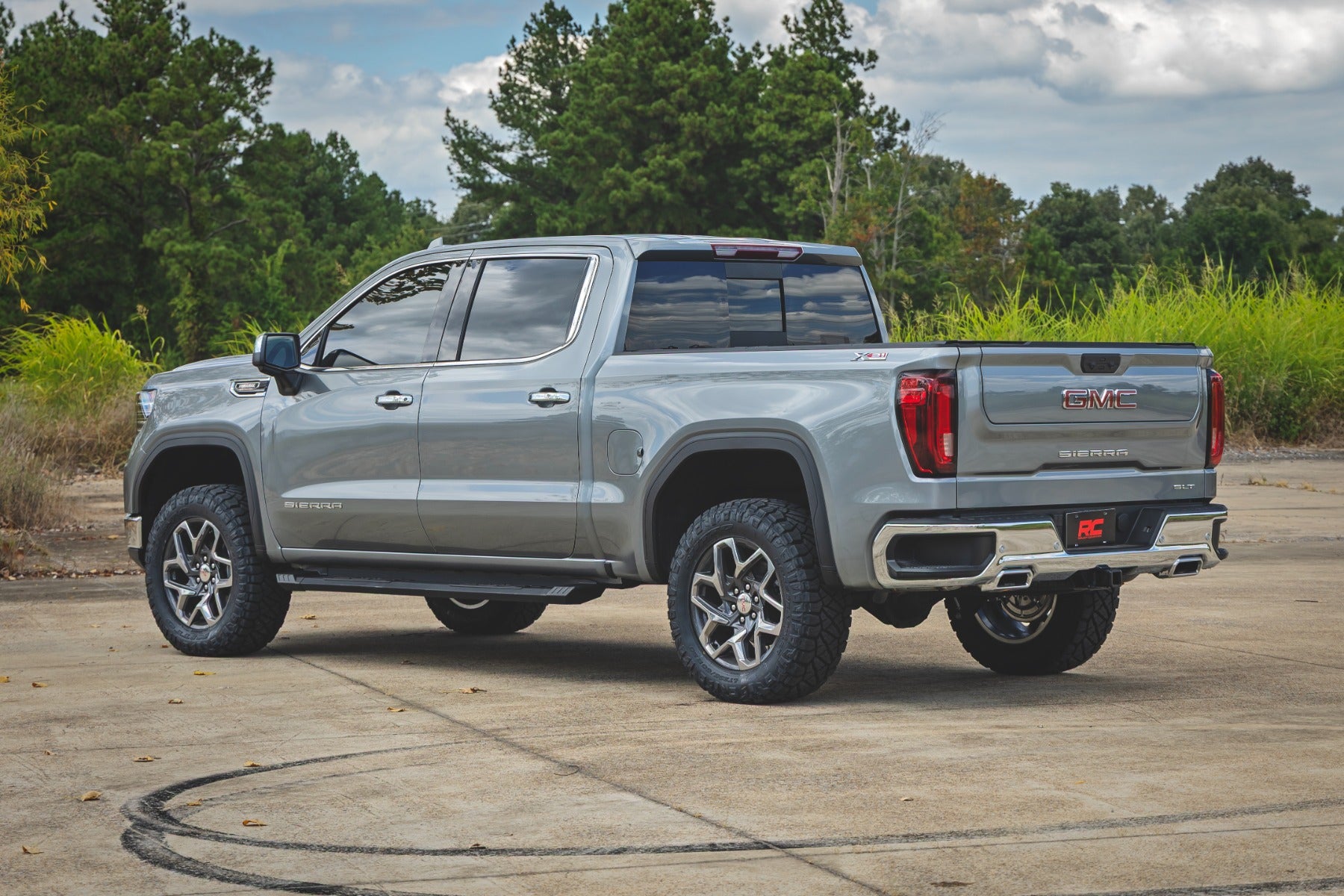 Rough Country 3.5" Lift Kit | Mono Leaf Rear | GMC Sierra 1500 2025 28830REDA
