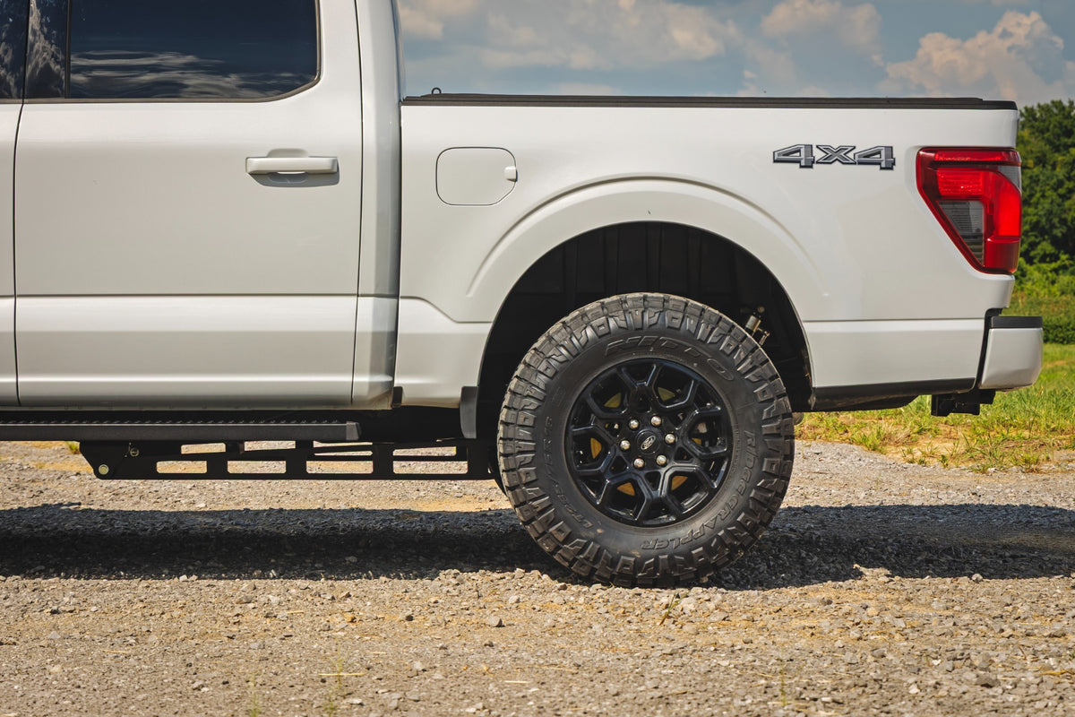 Rough Country Traction Bar Kit | 3-6 Inch Lift | for Ford F-150 4WD (2021-2026) 51149