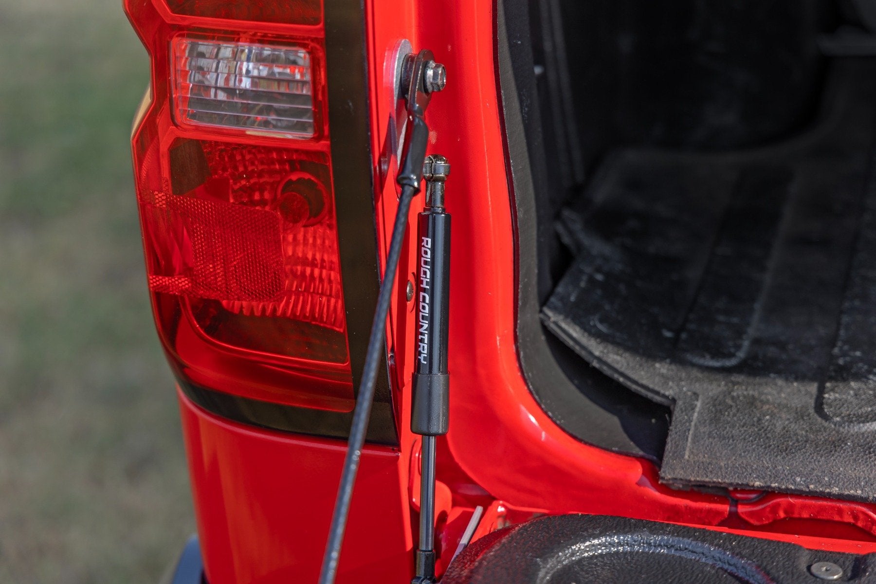 Tailgate Assist Chevy/GMC 1500/2500HD 2007-2018 73216