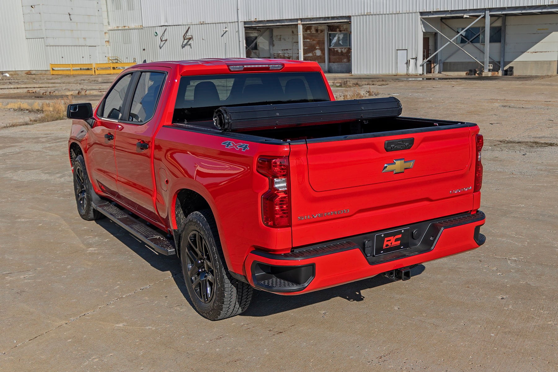 Rough Country Hard Roll Up Bed Cover | 6'7" Bed | Chevy/GMC Sierra 1500 (19-26)/Silverado 1500 (19-26)