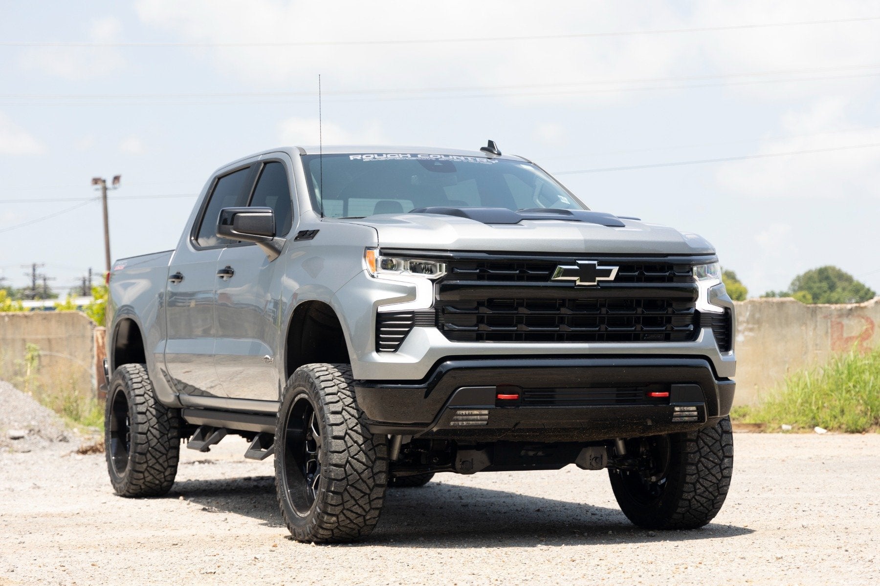 Rough Country 4in GM Lift Kit Lifted Struts 19-20 1500 Trailboss/AT4 PU 4wd