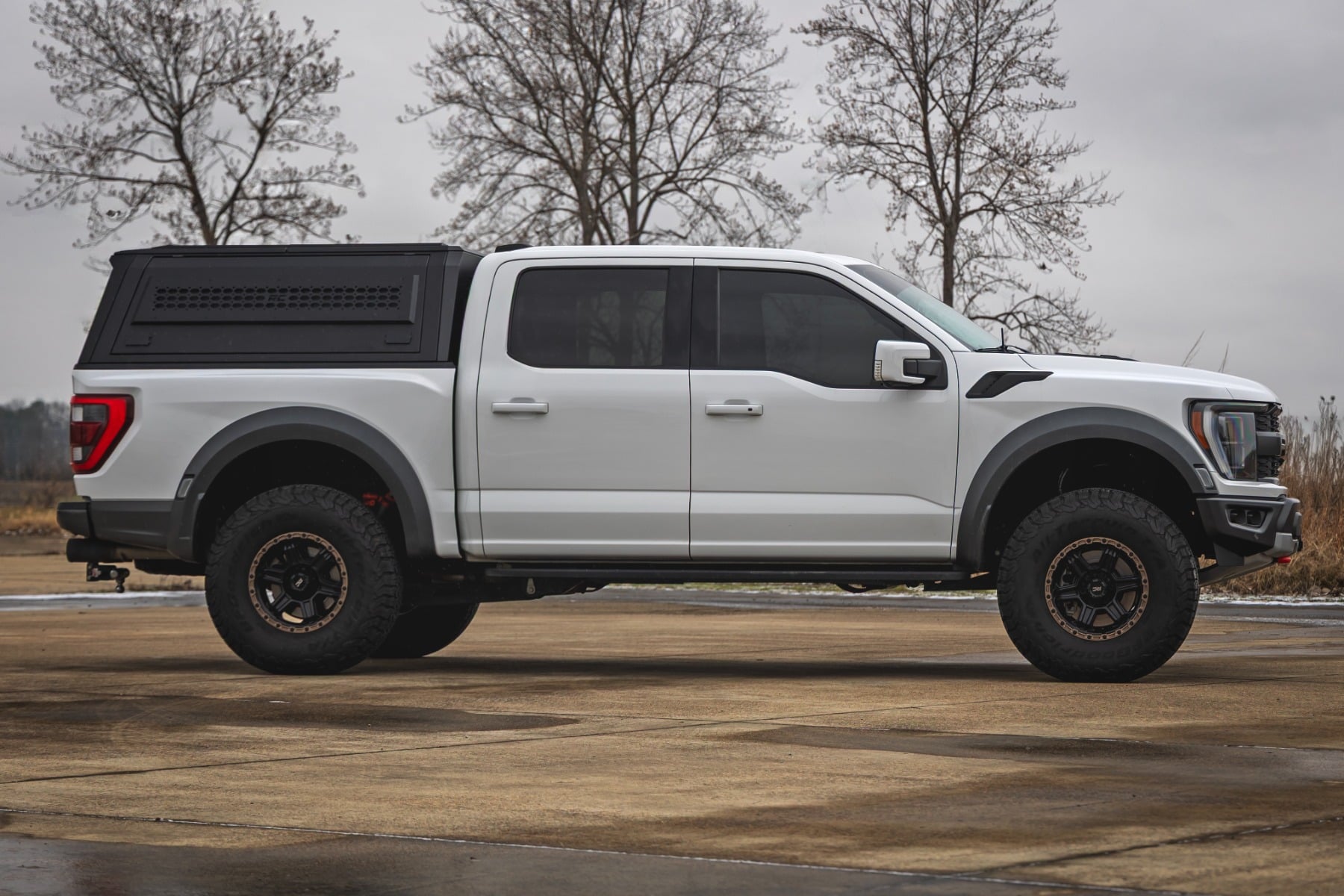 Rough Country Truck Bed Cap | Modular | 5'7" Bed | for Ford F-150 2021-2025 73400