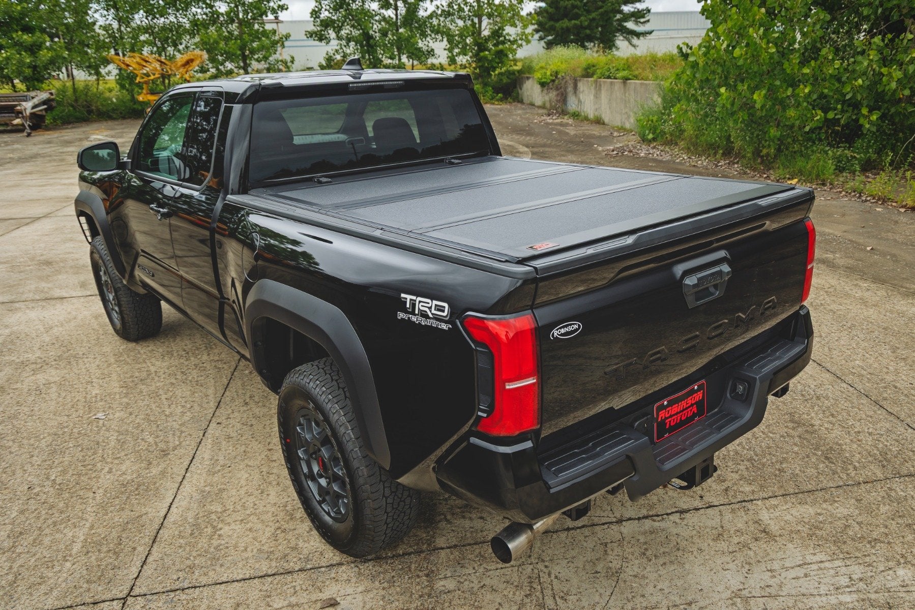 Rough Country Hard Tri-Fold Flip Up Bed Cover | 6' Bed | for Toyota Tacoma 24-25 49420650