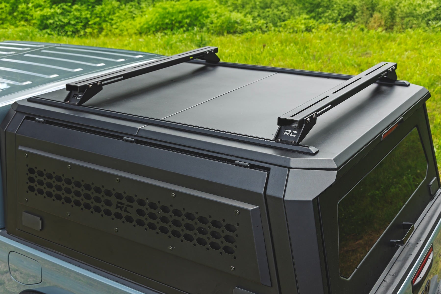 Rough Country Adjustable Crossbars | Universal T-Slot | Bed Cap 88215