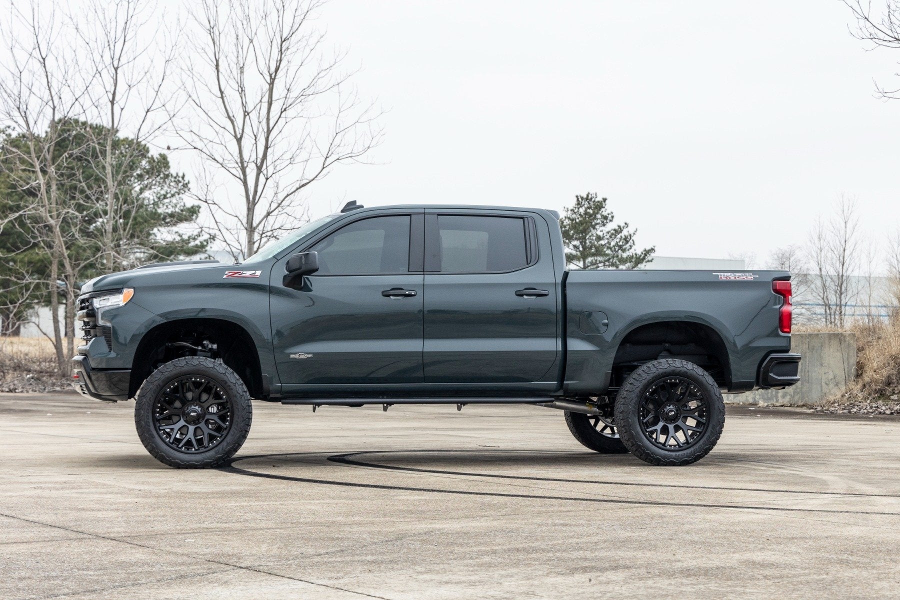 Rough Country 4" Lift Kit Diesel Chevy/GMC Sierra/Silverado 1500 2025 110330D