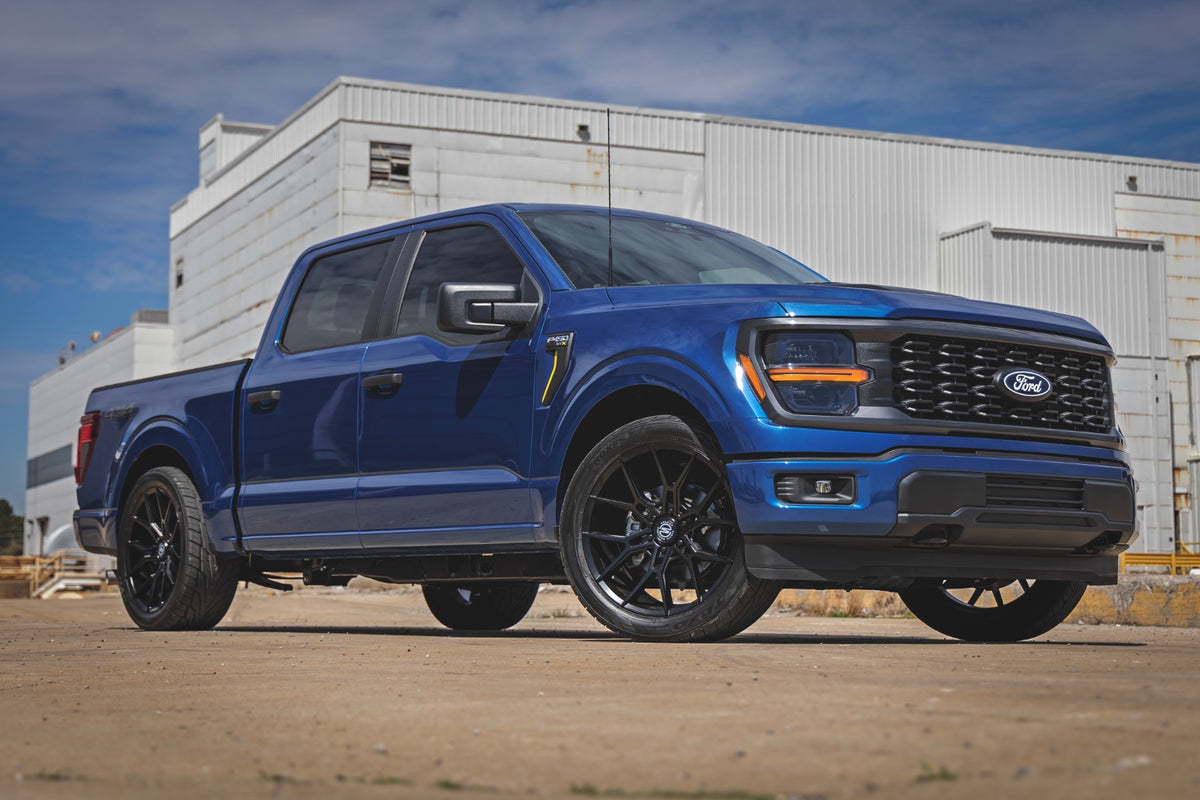 Rough Country 3" Front 5" Rear Lowering Kit M1 for Ford F150 4WD 15-26 48340