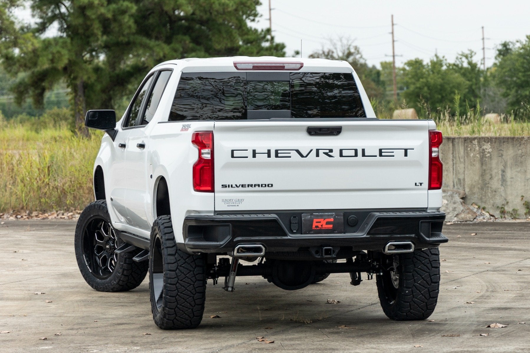 Rough Country 4in GM Lift Kit Lifted Struts 19-20 1500 Trailboss/AT4 PU 4wd