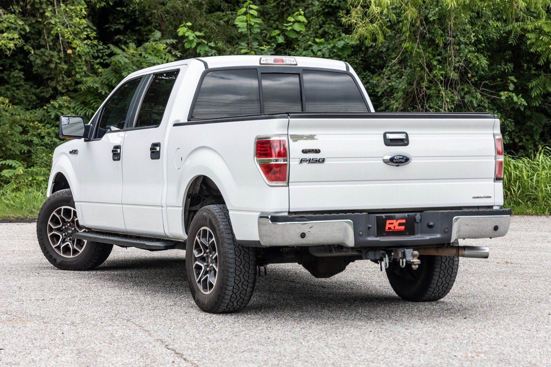 RPT2 Running Board Crew Cab Black Ford F-150 (09-14) 44010