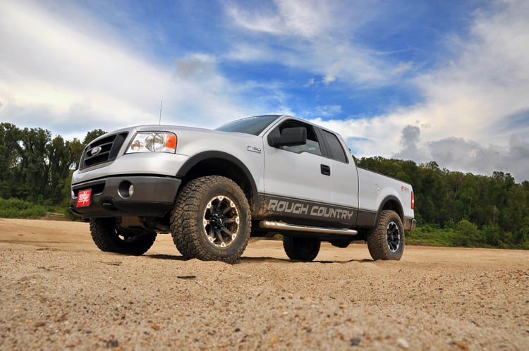 Rough Country 2.5in Ford Leveling Strut Extensions 04-08 F-150 570