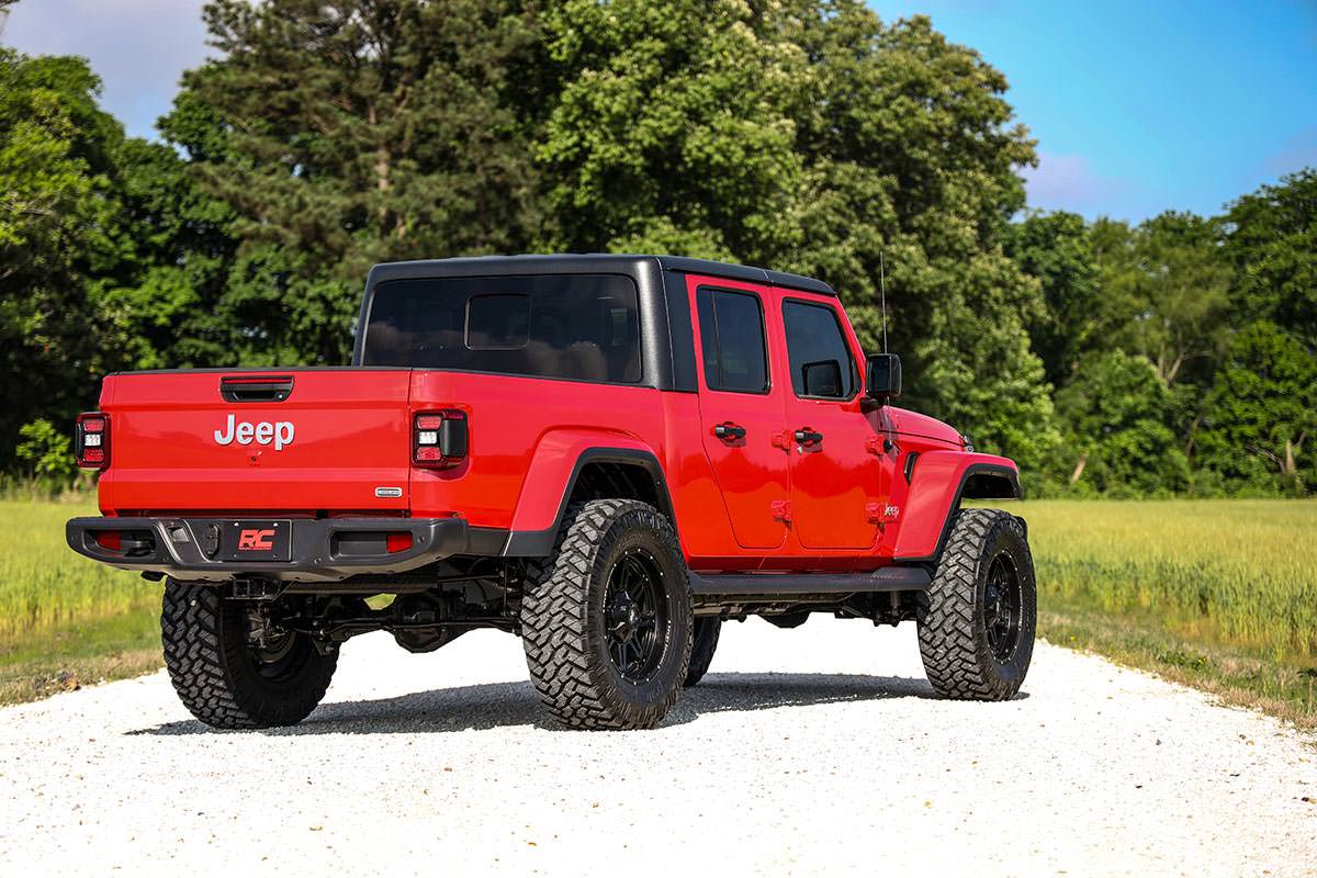 Rough Country 3.5" Lift Kit Spacers for Jeep Gladiator JT 24-25 78730